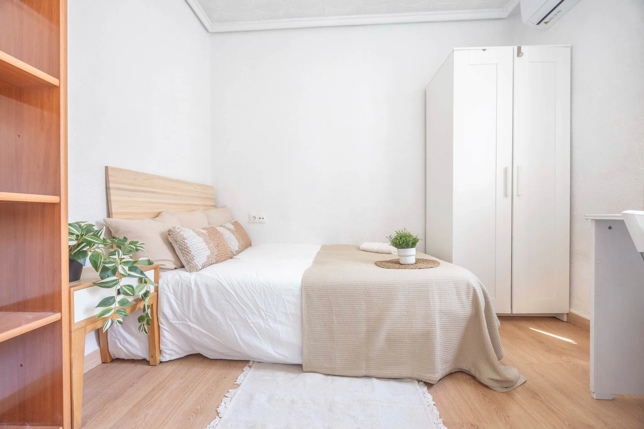 Carrer de Mistral, Valencia preview