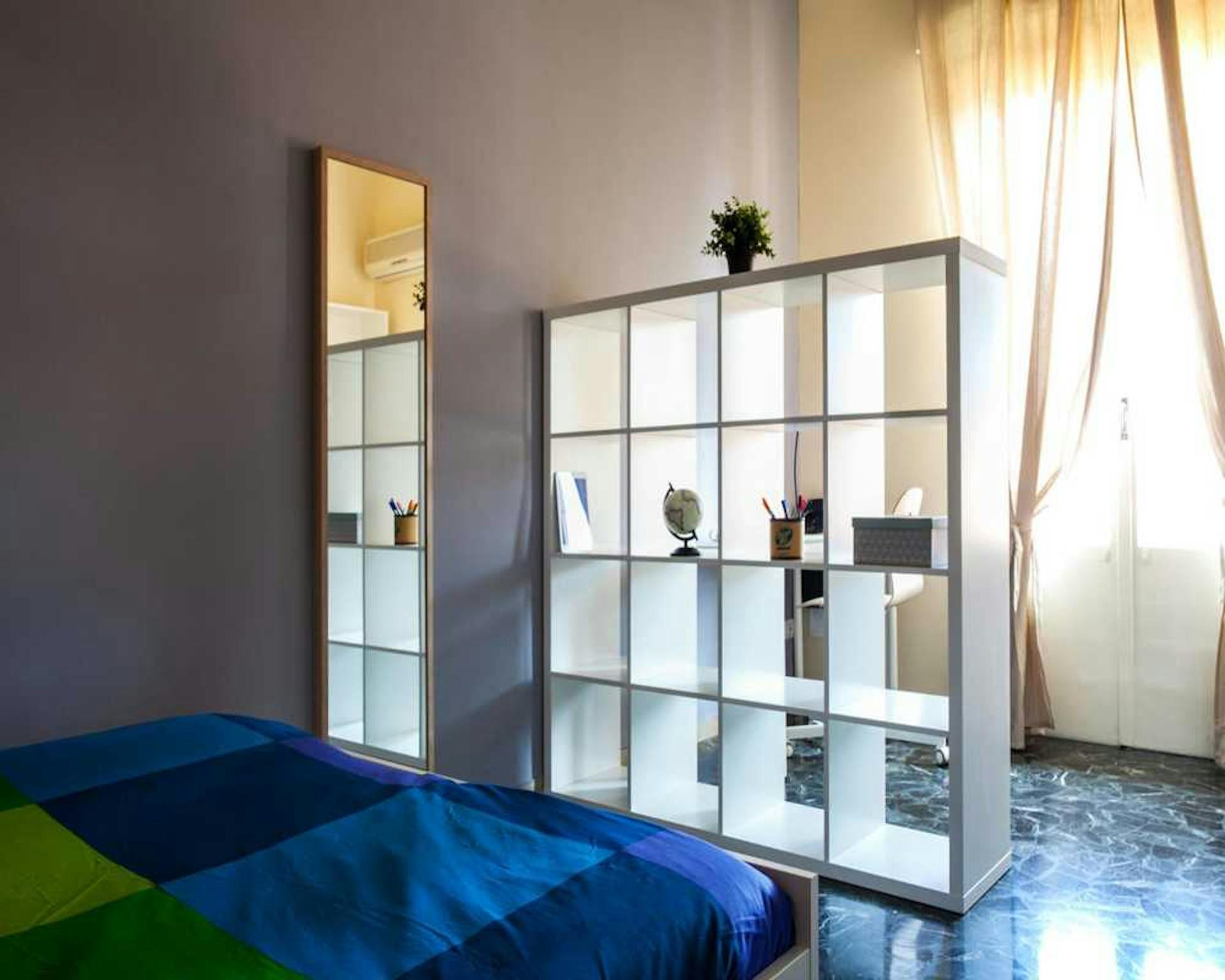 Via Belmeloro, Bologna preview