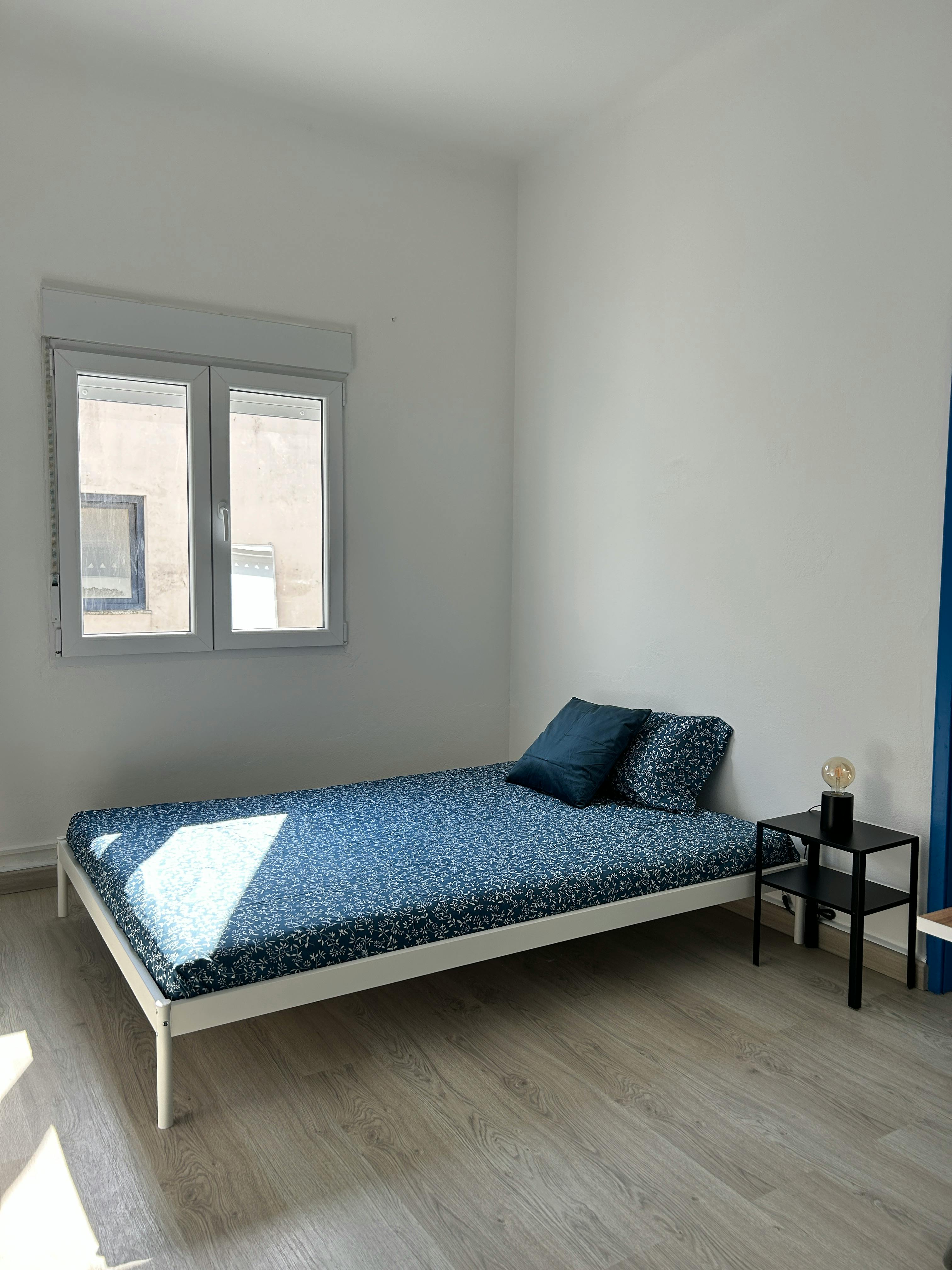 Single room Aveiro, 1 bed, 10m² — photo 1