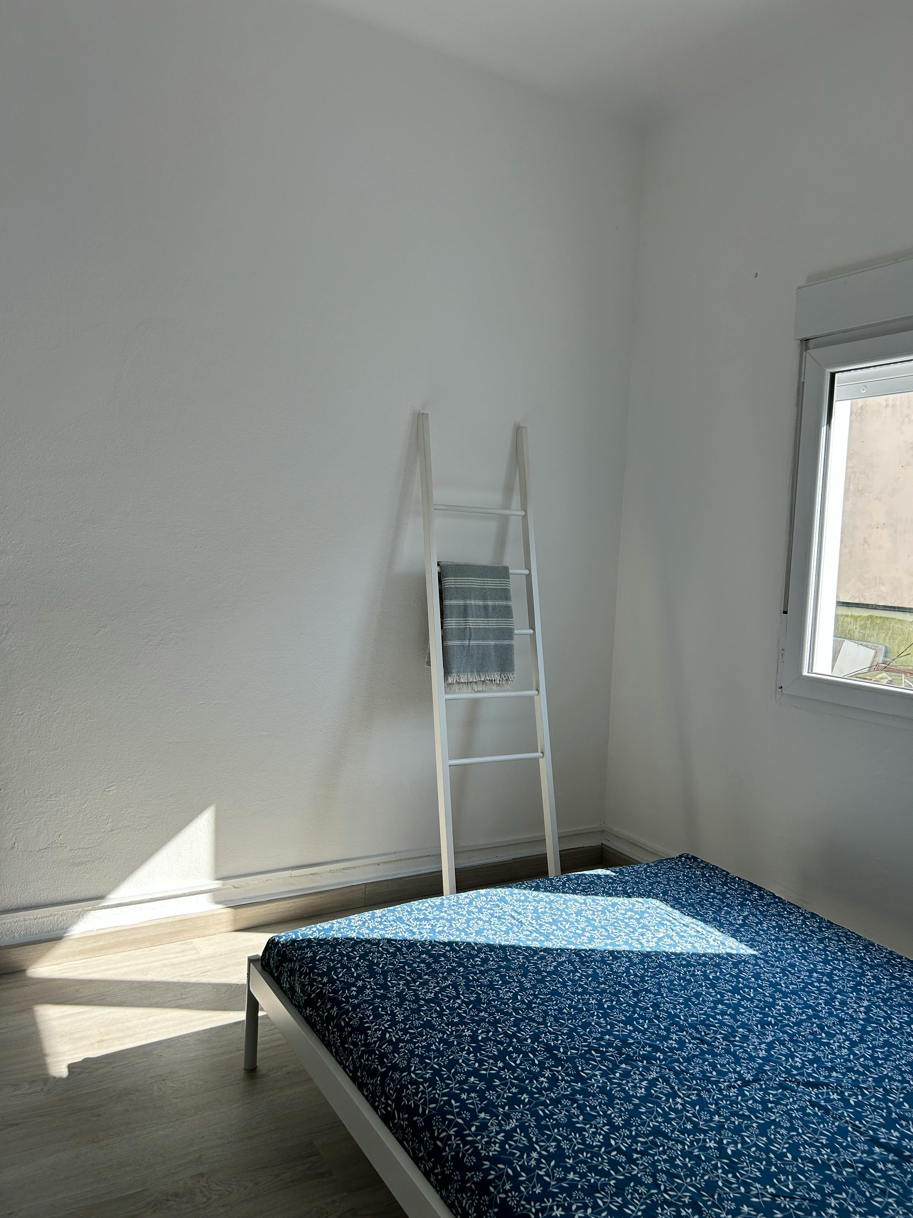 Single room Aveiro, 1 bed, 10m² — photo 3