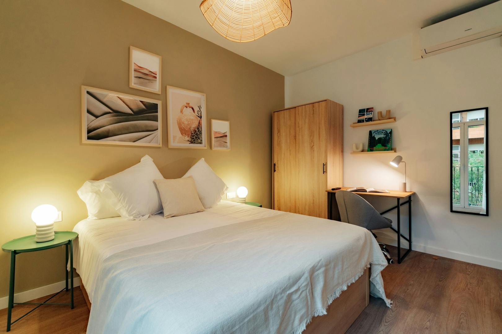 preview gallery tile