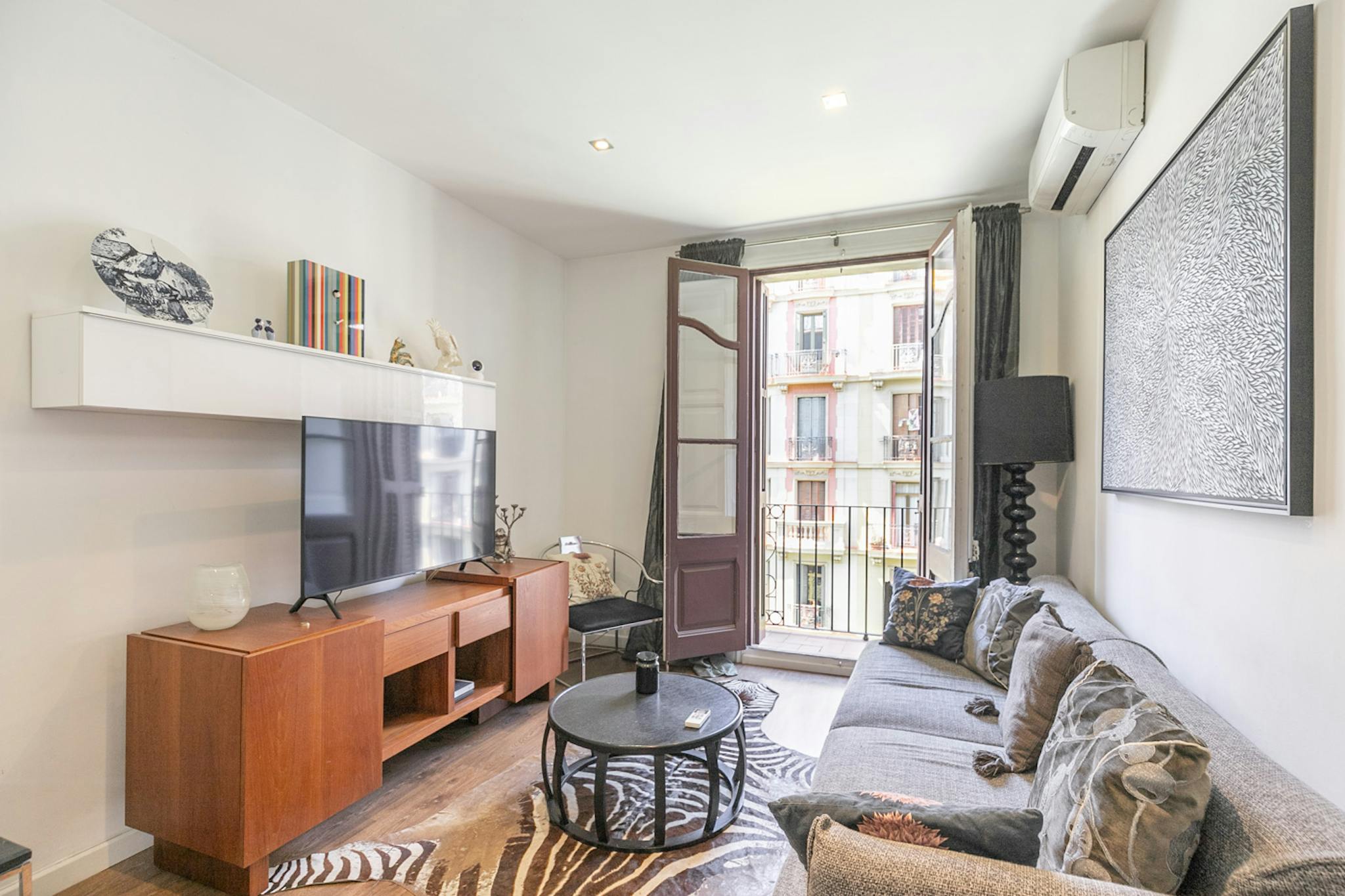 Carrer de la Diputació, Barcelona preview