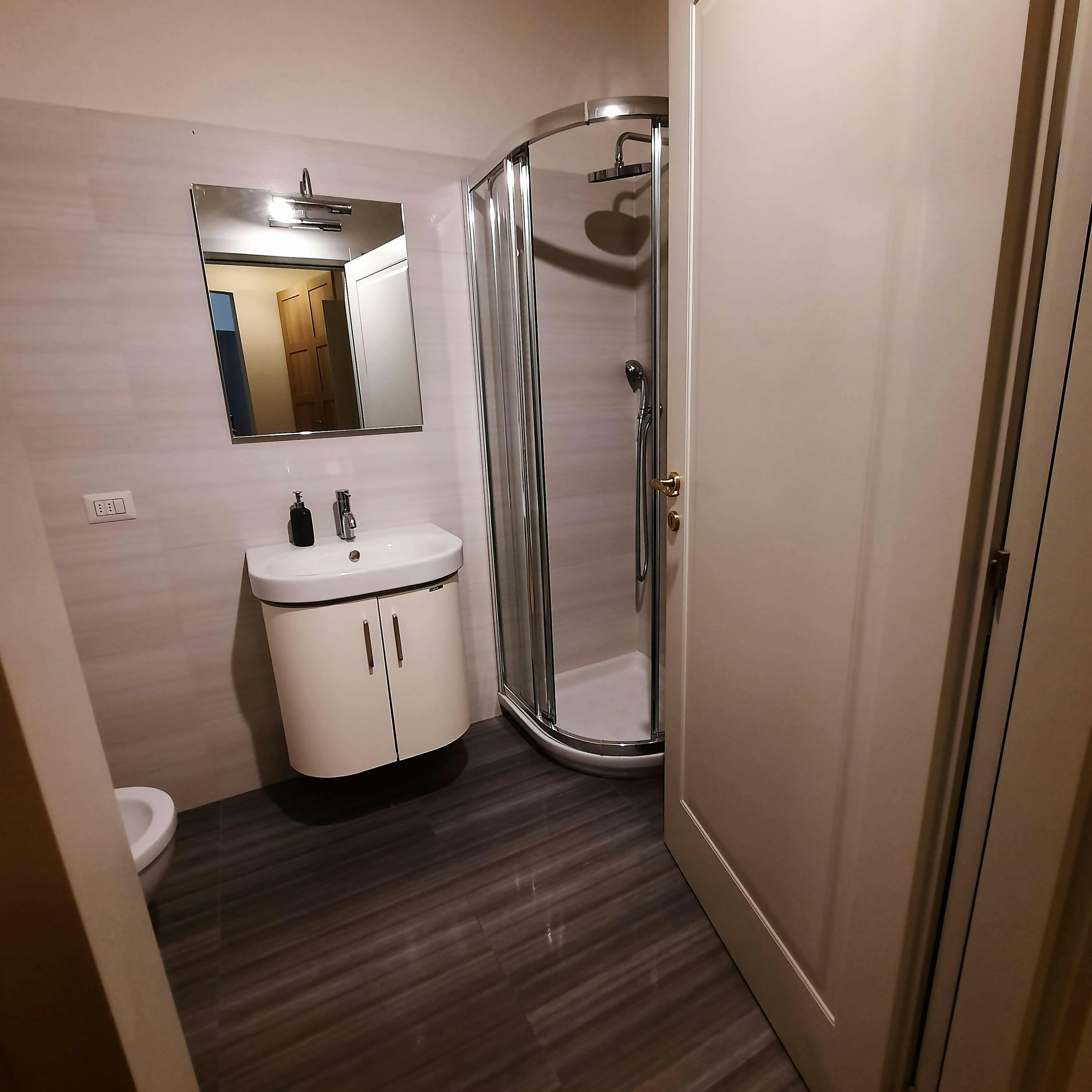 Single room Florence, 1 bed, 13m² — photo 5