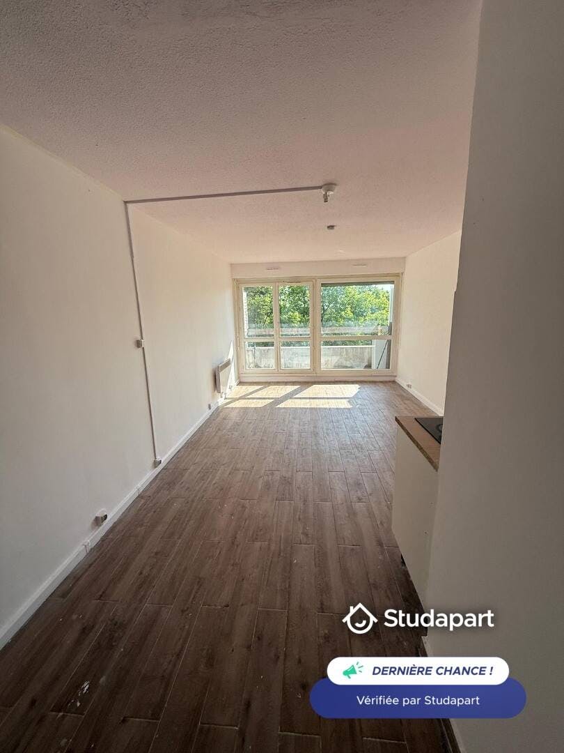 Apartamento en alquiler por 450 € al mes en Nîmes, Route de Courbessac