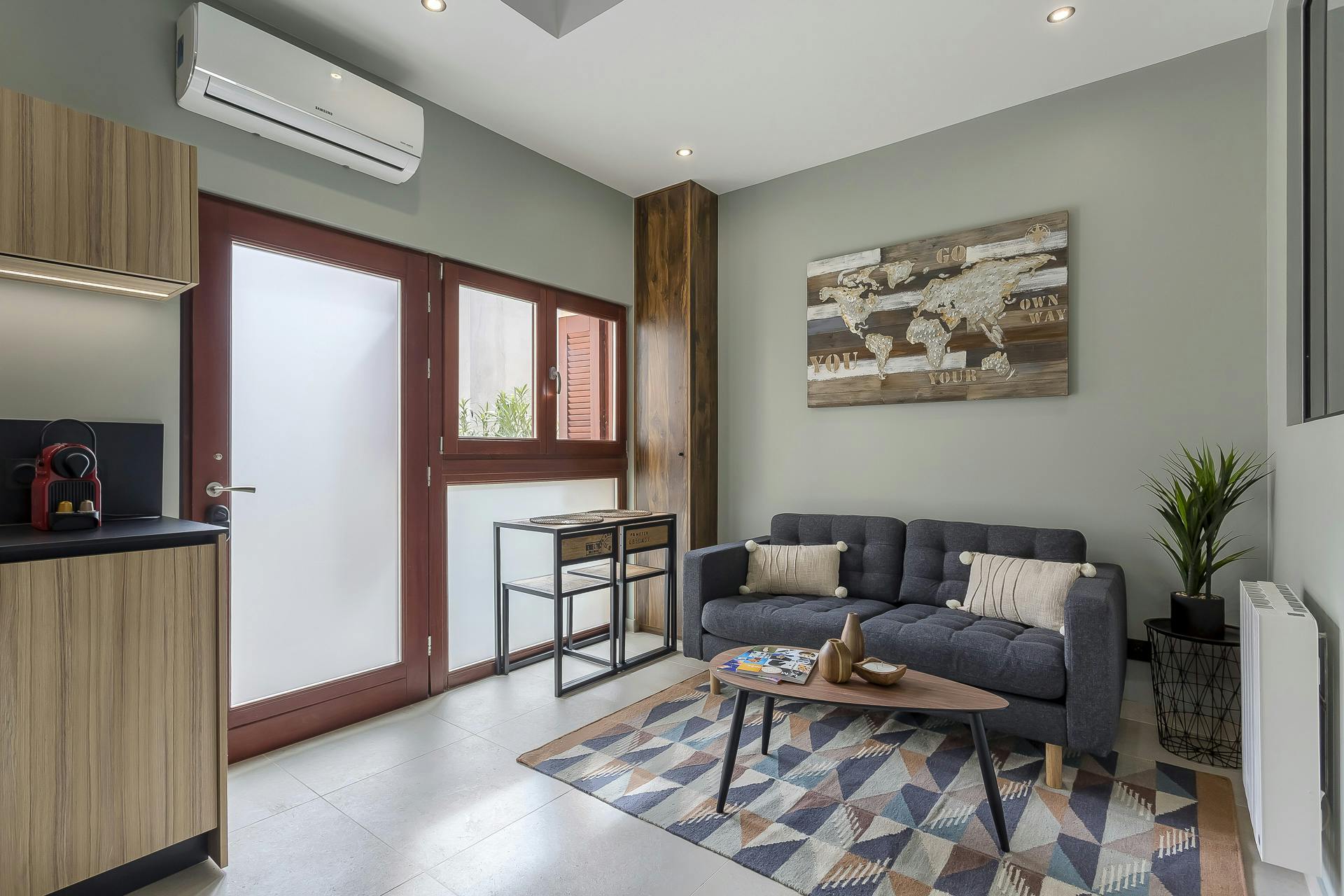 Apartment for rent for €1,200 per month in Lyon, Rue de la Favorite