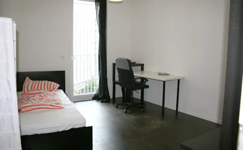 Private room for rent on Bernhard-Weiß-Straße, Berlin, Berlin