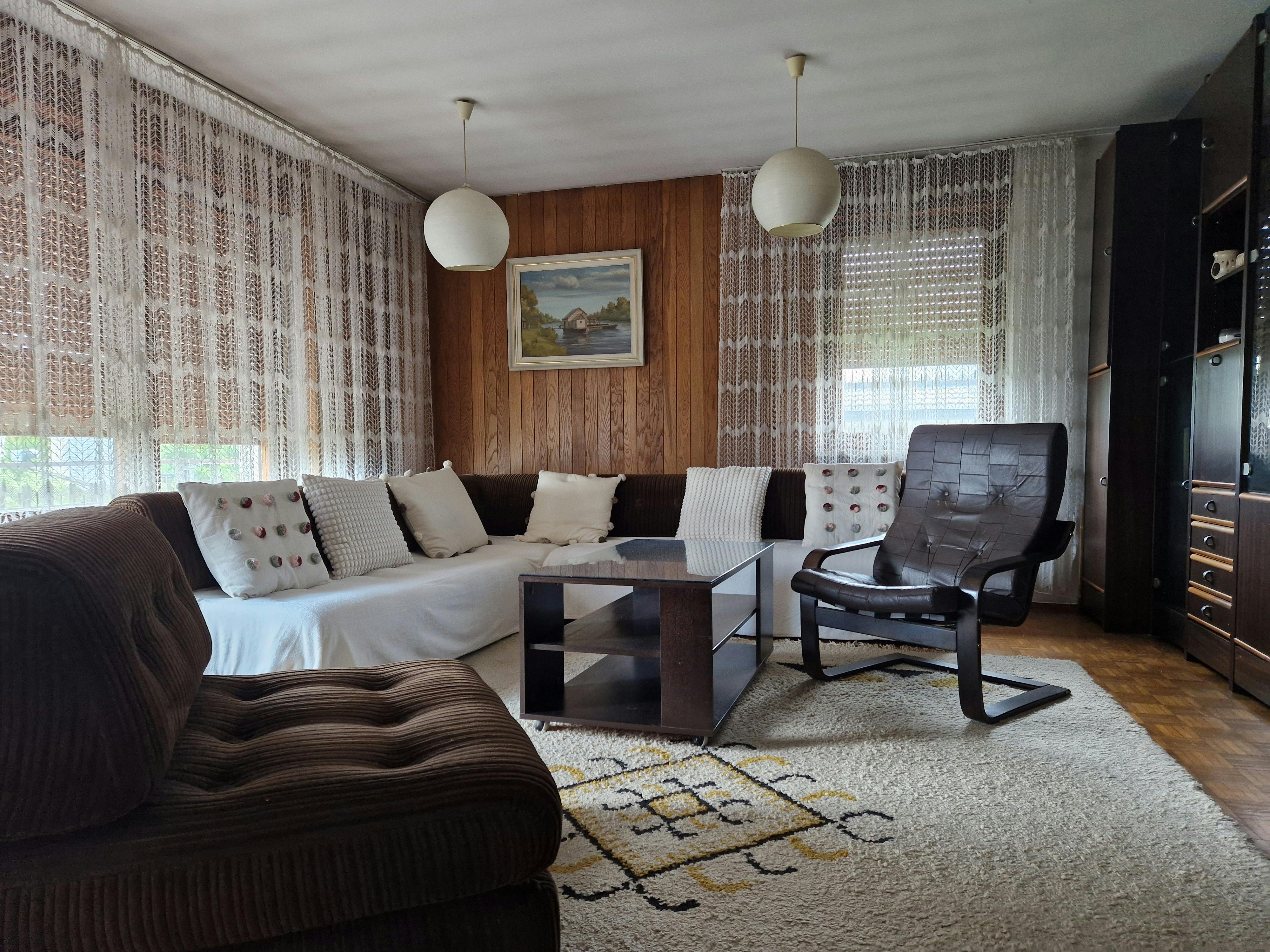 Mieszkanie do wynajęcia za 1600 € miesięcznie w mieście Domžale, Prečna ulica