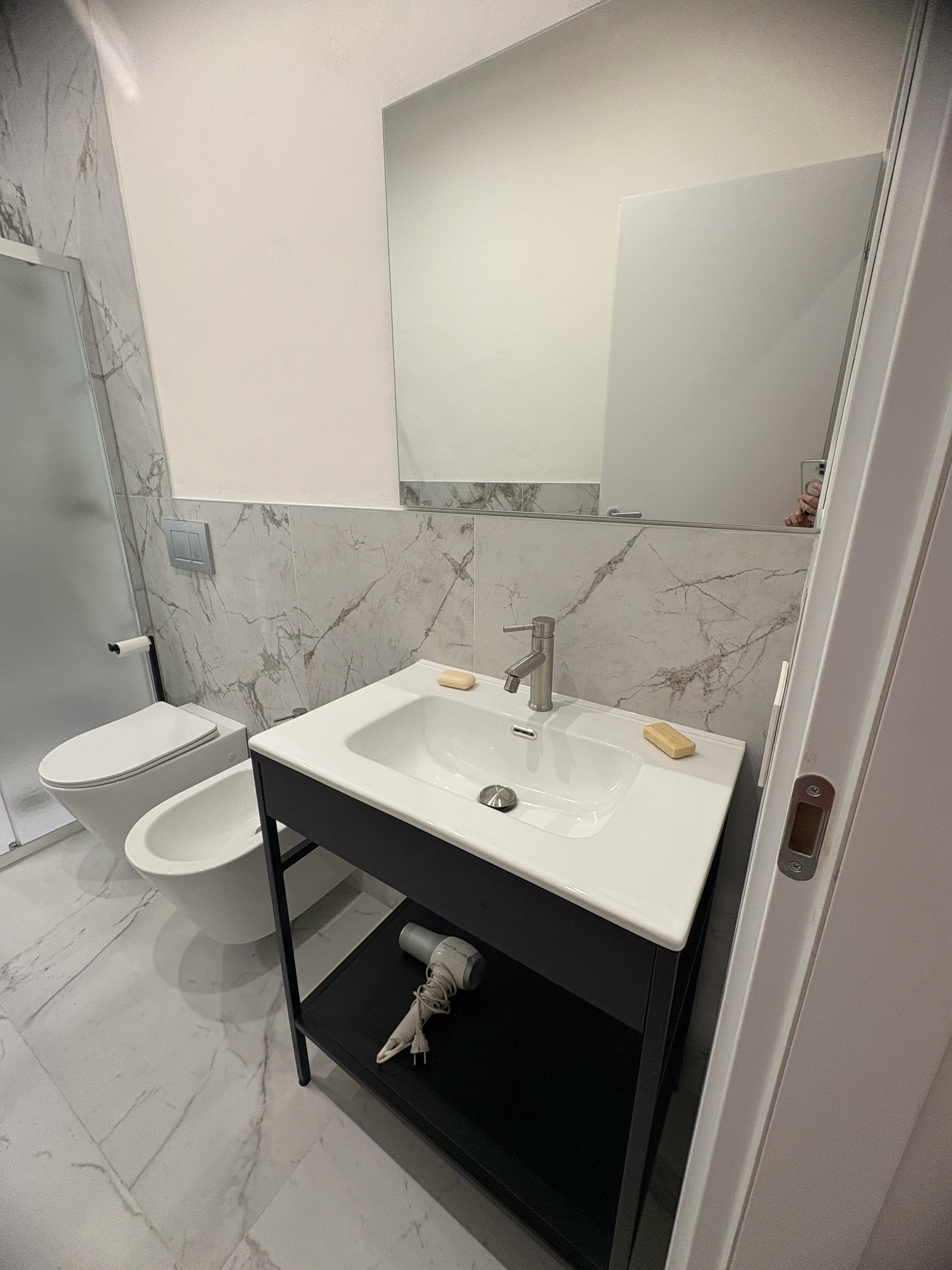 Single room Florence, 1 bed, 21m² — photo 8