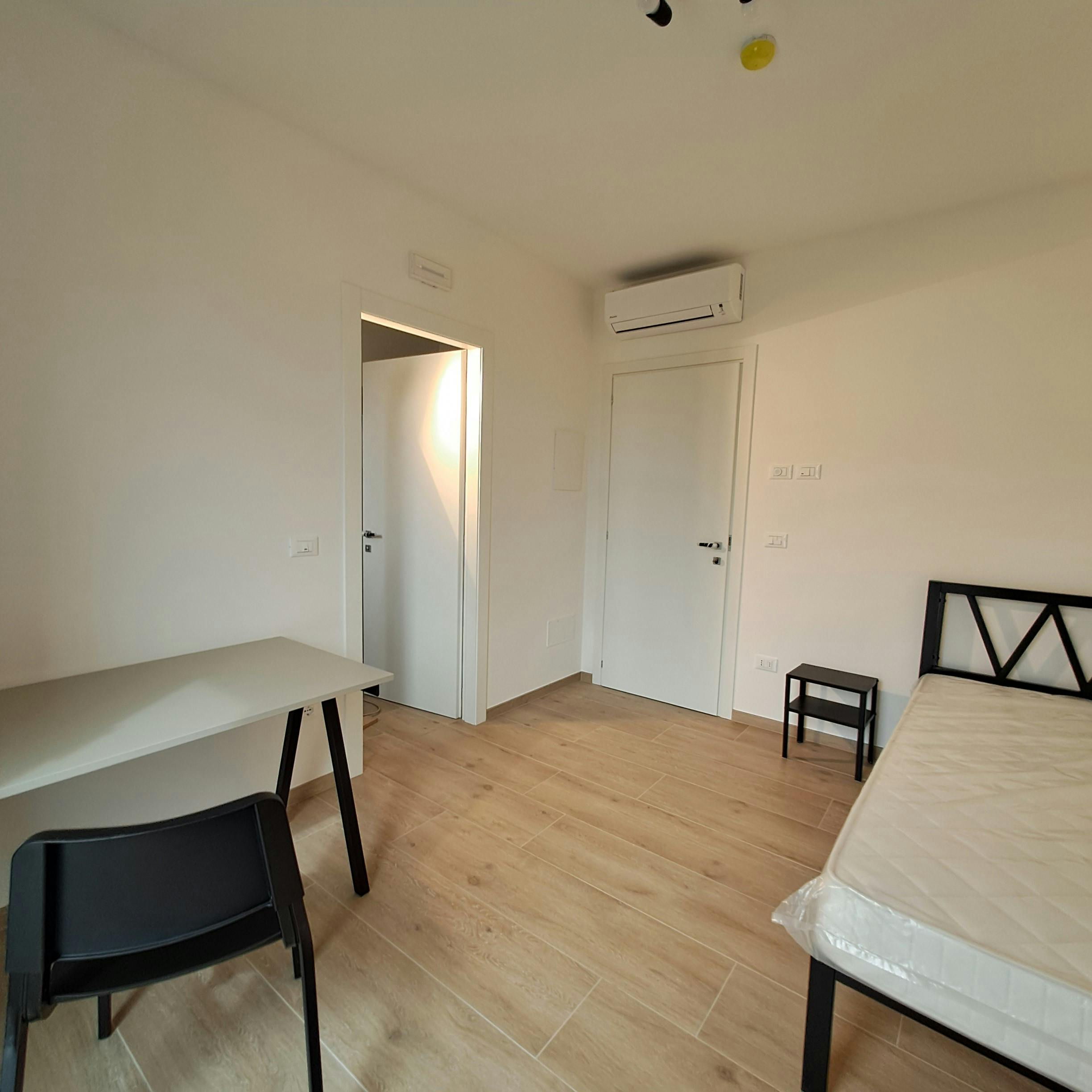 Private room for rent for €450 per month in Legnaro, Via Giuseppe Garibaldi