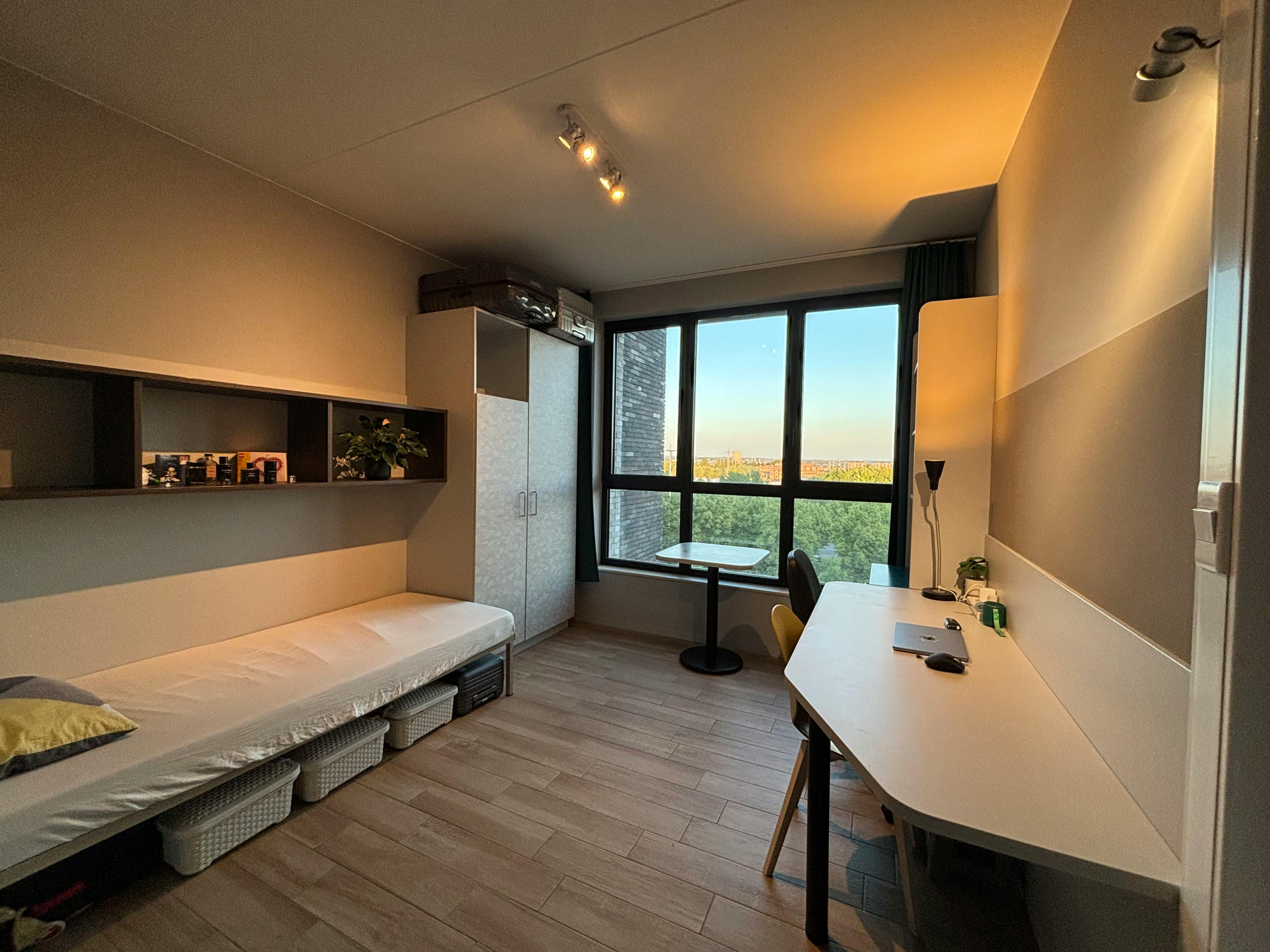 Studio para alugar por € 599 por mês em Anderlecht, Boulevard Henri Simonet