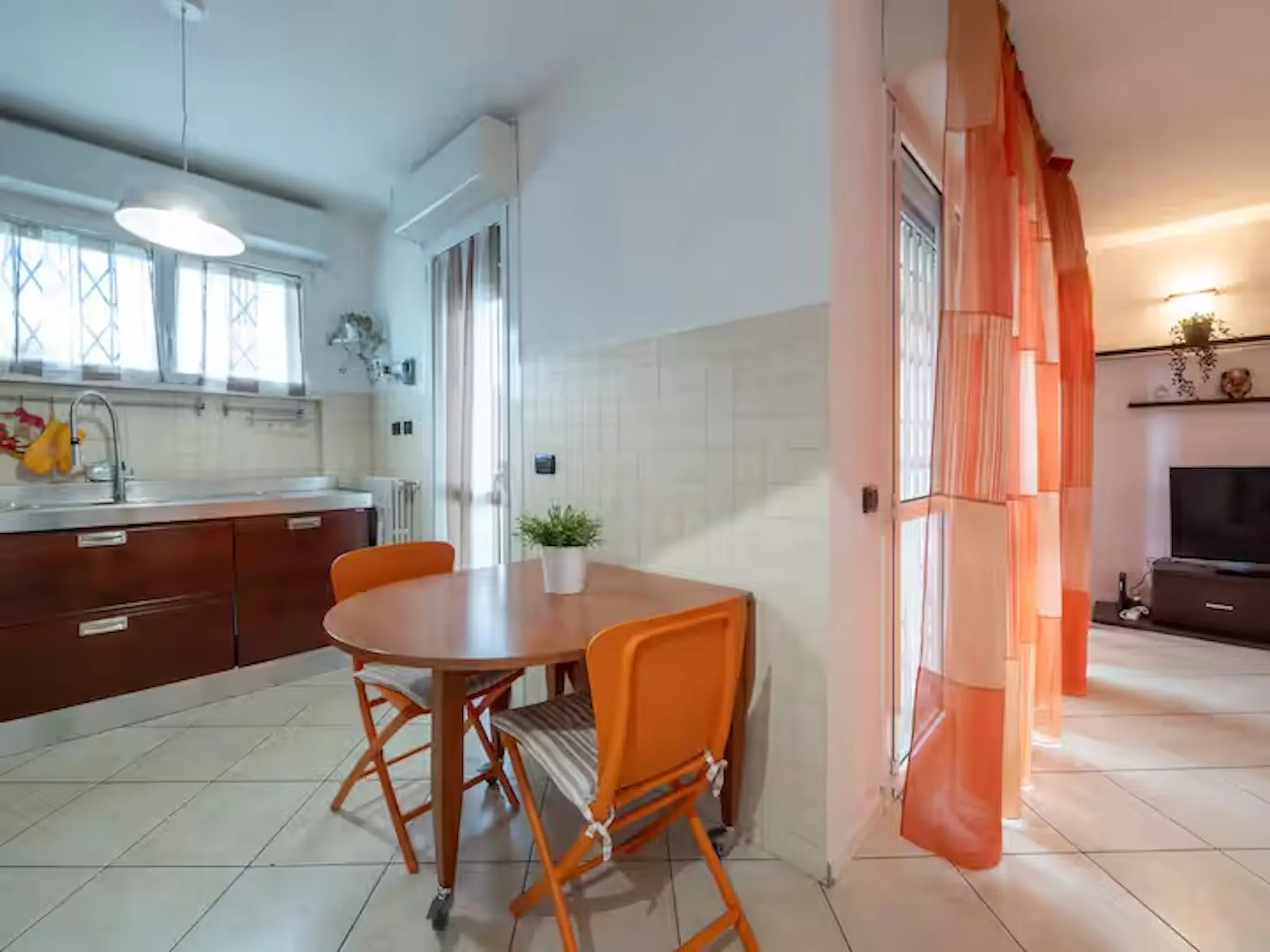 Via Savona, Milan preview