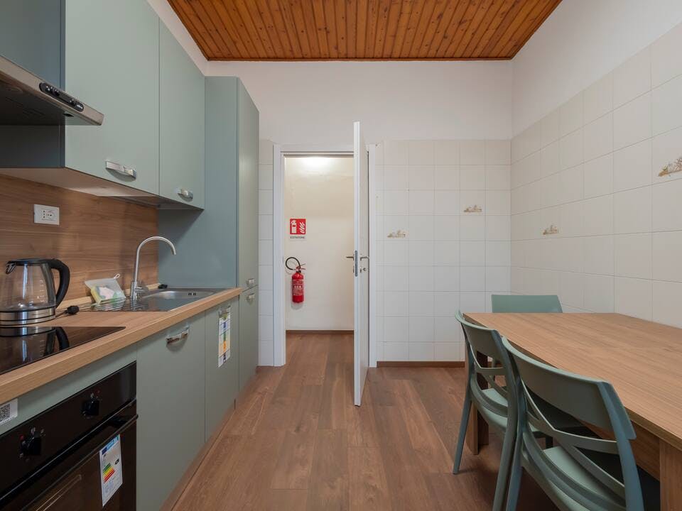 Apartment for rent for €2,300 per month in Milan, Via Melchiorre Cesarotti