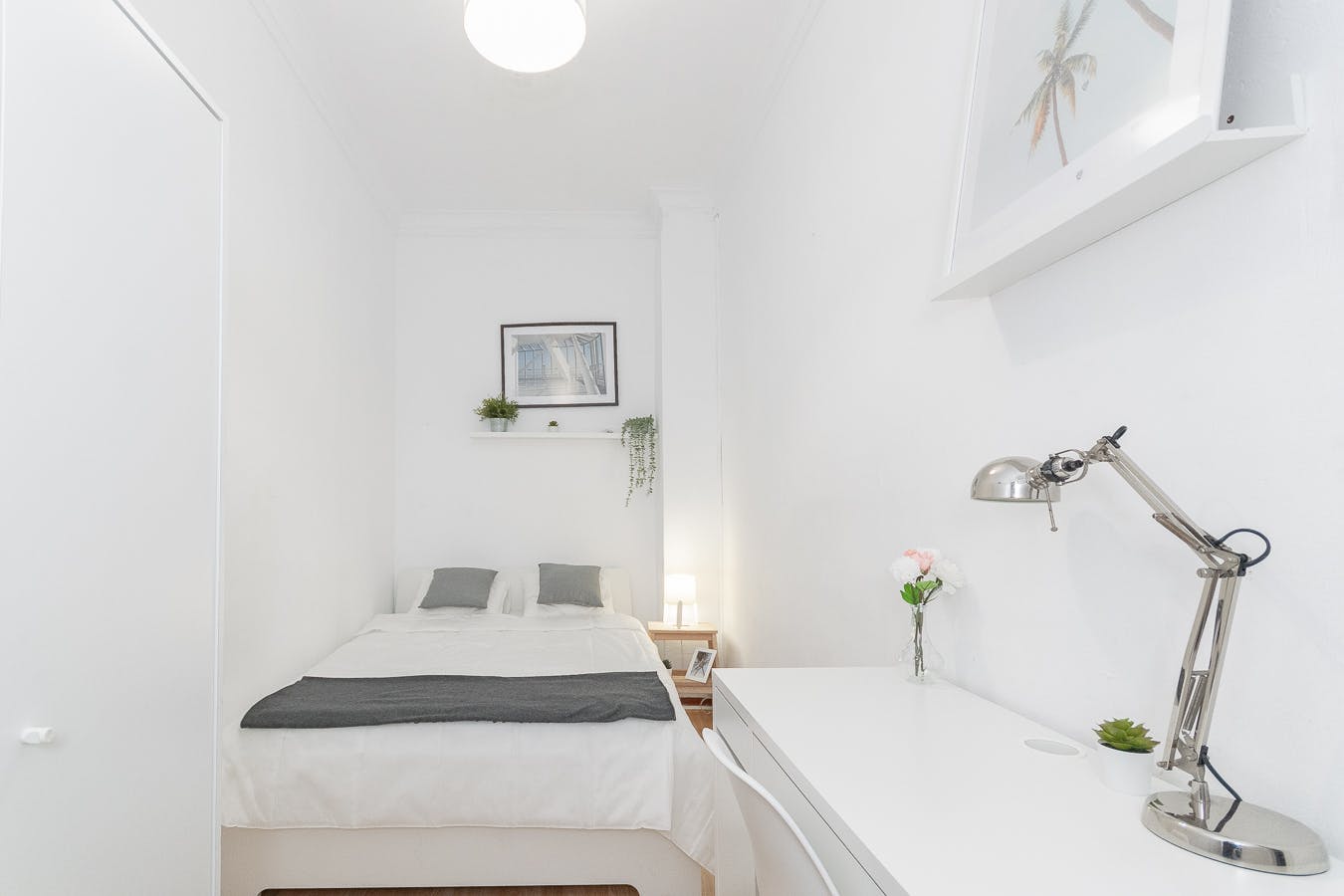 Carrer del Comte d'Urgell, Barcelona preview