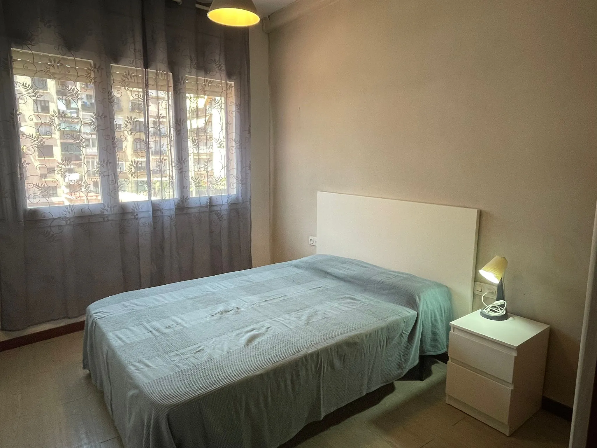 Carrer de València, Barcelona preview