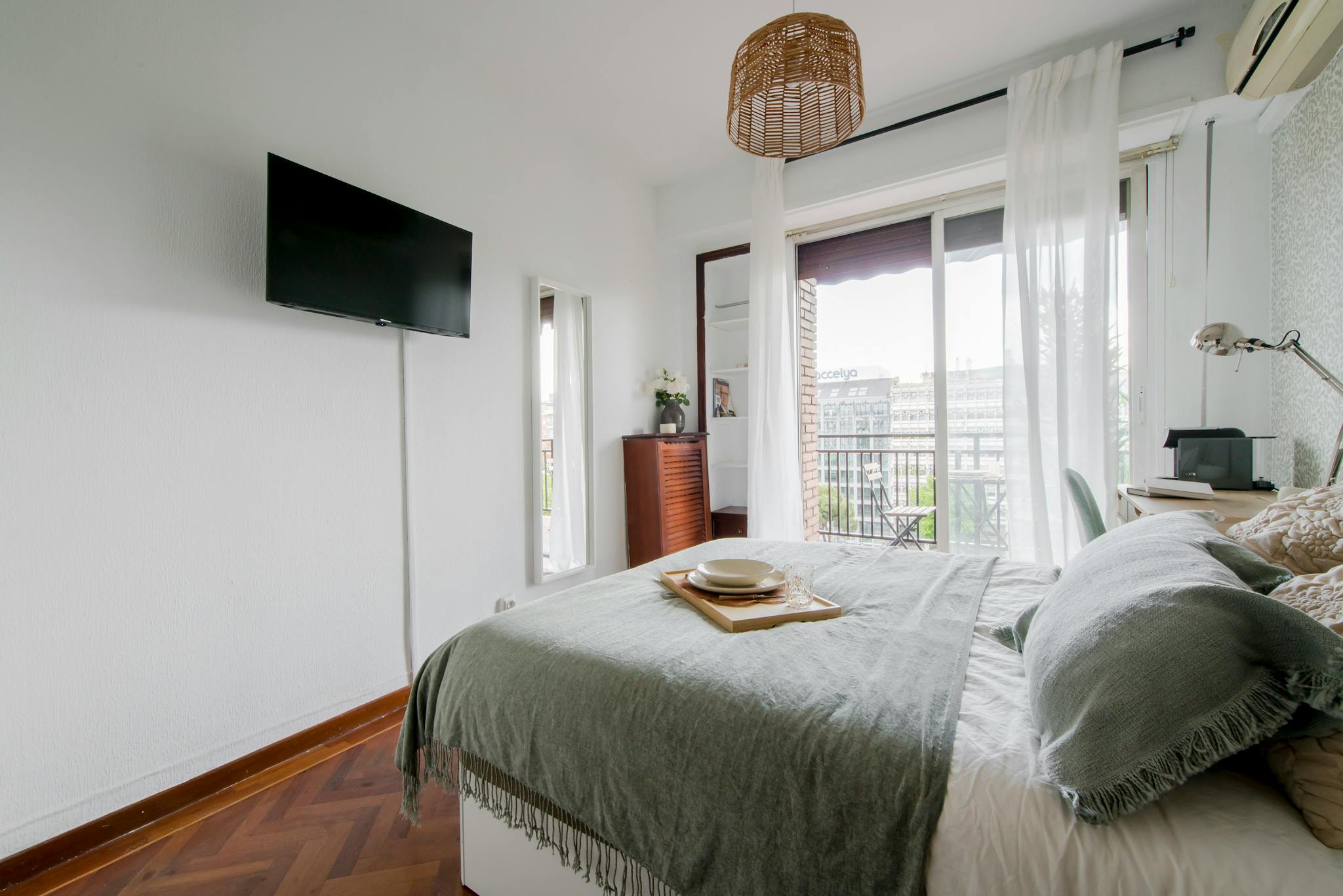 Paseo de la Castellana, Madrid preview