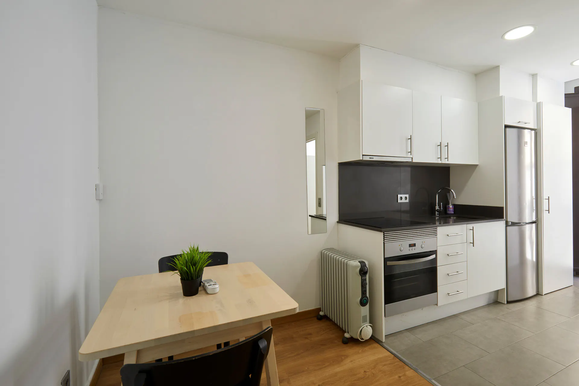 1-Bedroom Apartment in Carrer de Cabrera, Barcelona (1629144) ROOM 4