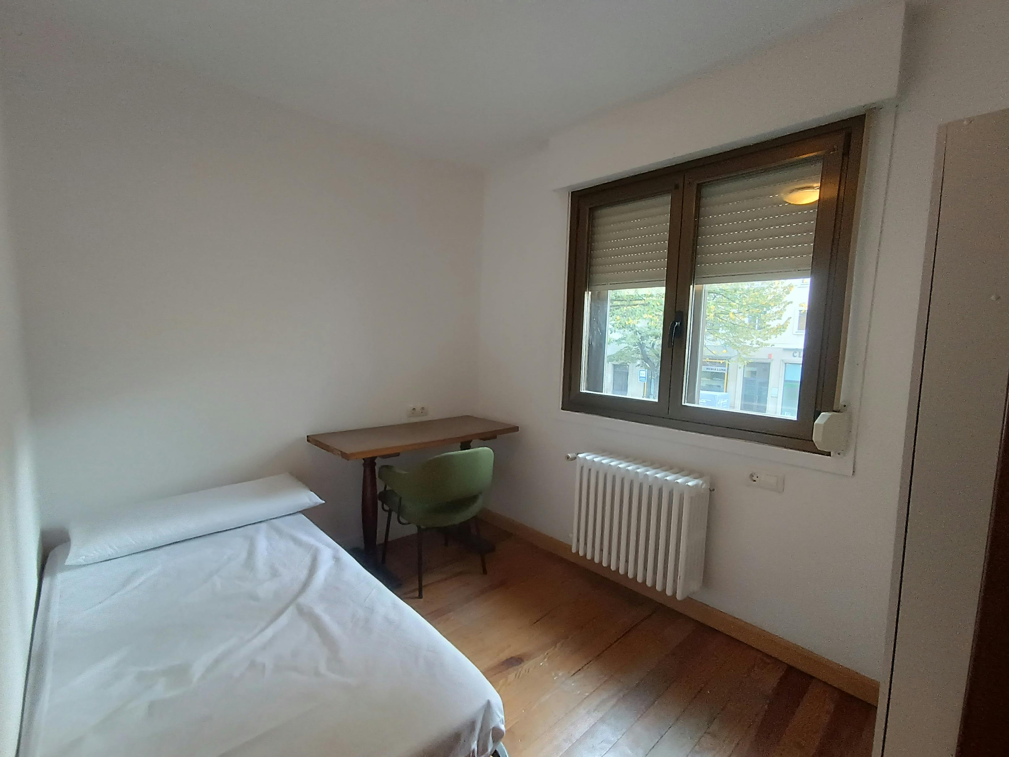 Avenida de la Baja Navarra, Pamplona preview