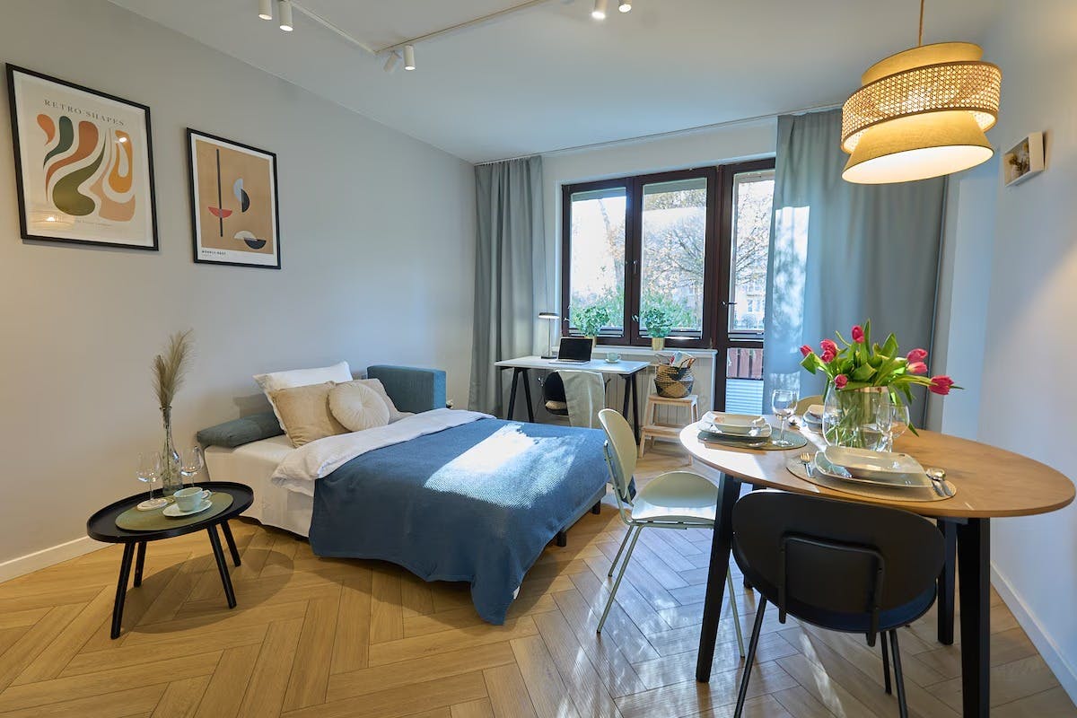 Laskowa, Warsaw preview