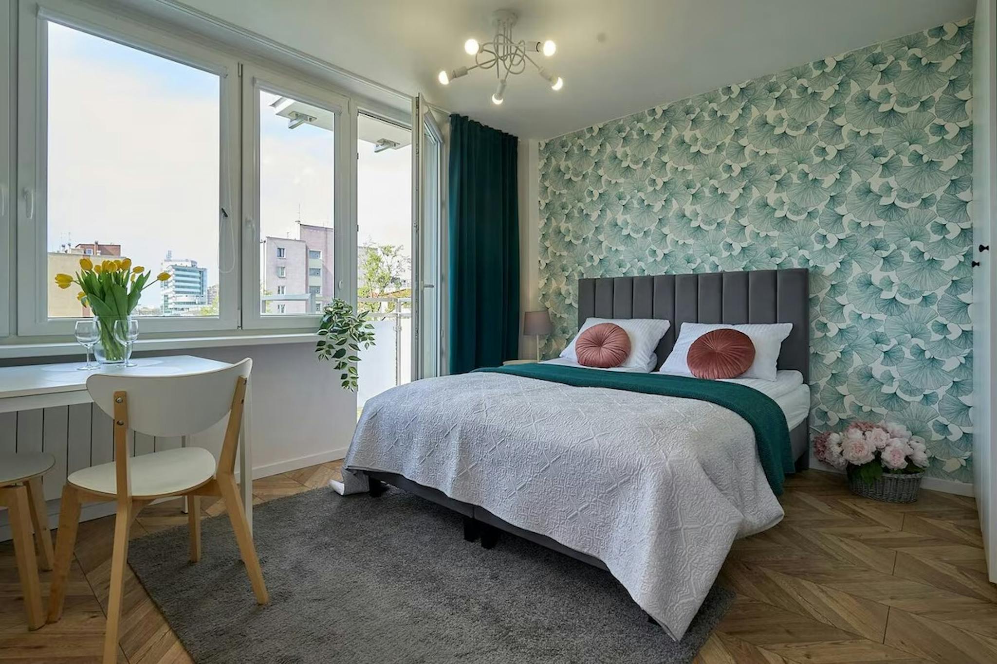 Żelazna, Warsaw preview