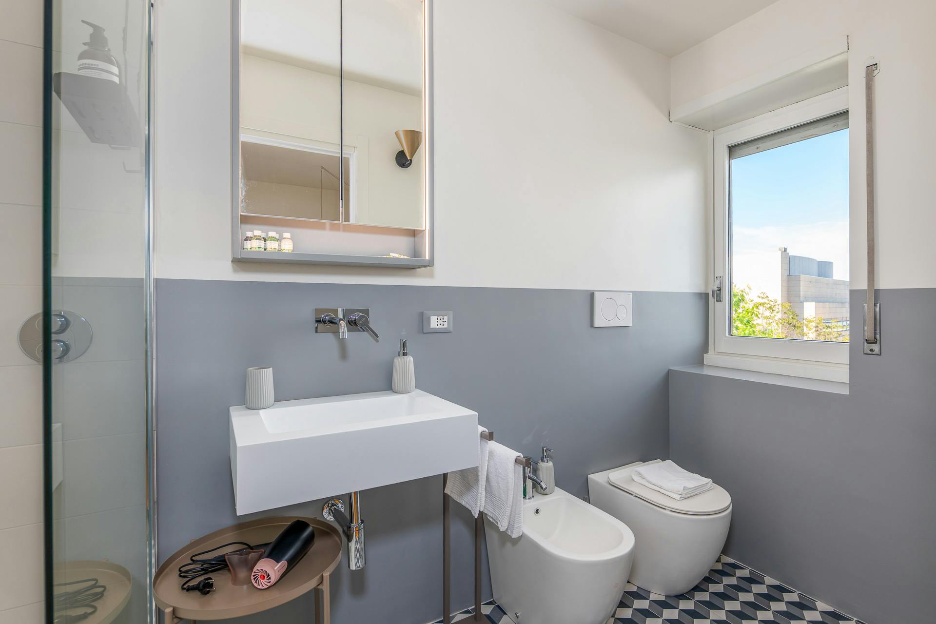 preview gallery tile