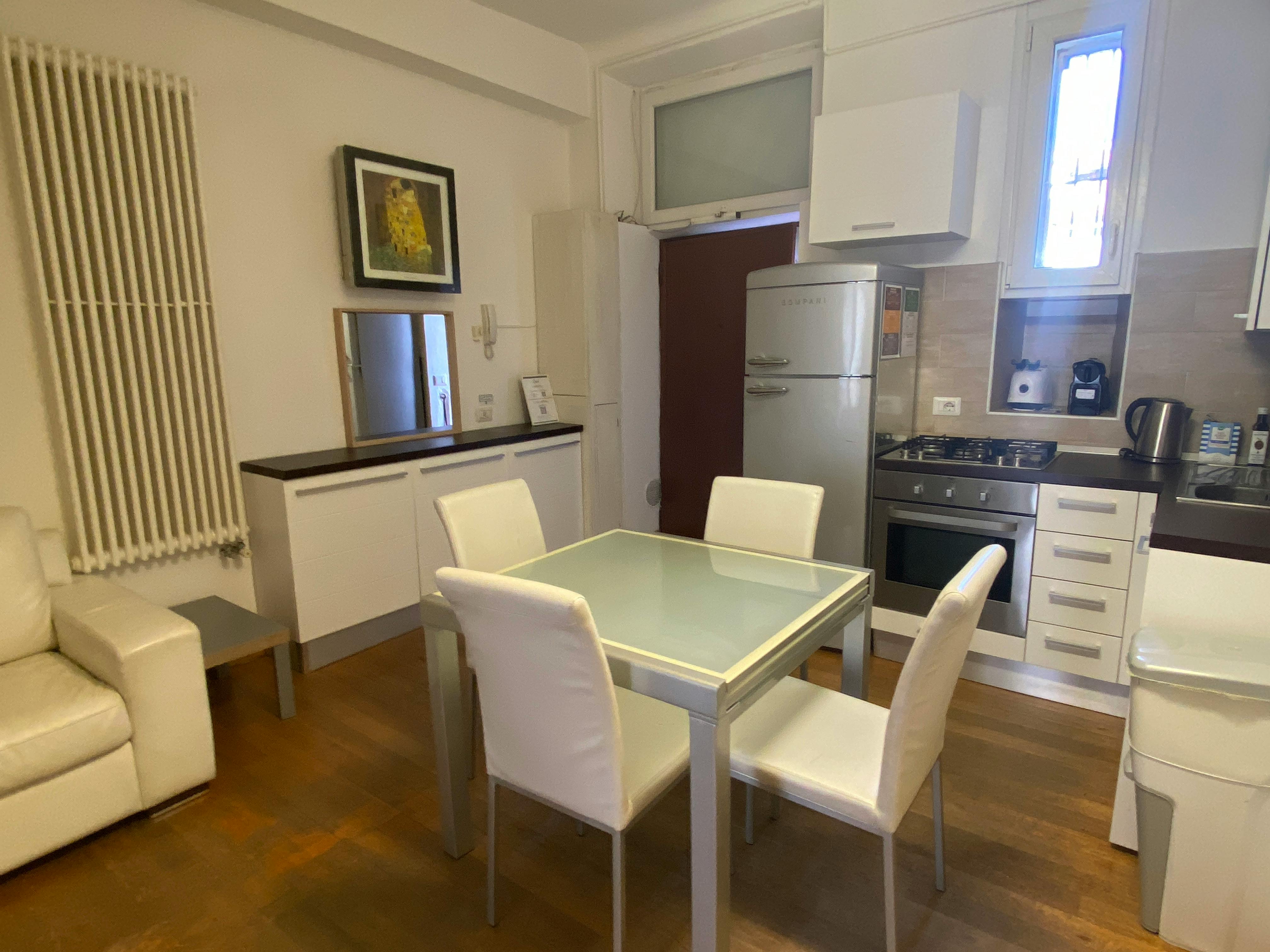Apartment Milan, 1 bed — photo 1