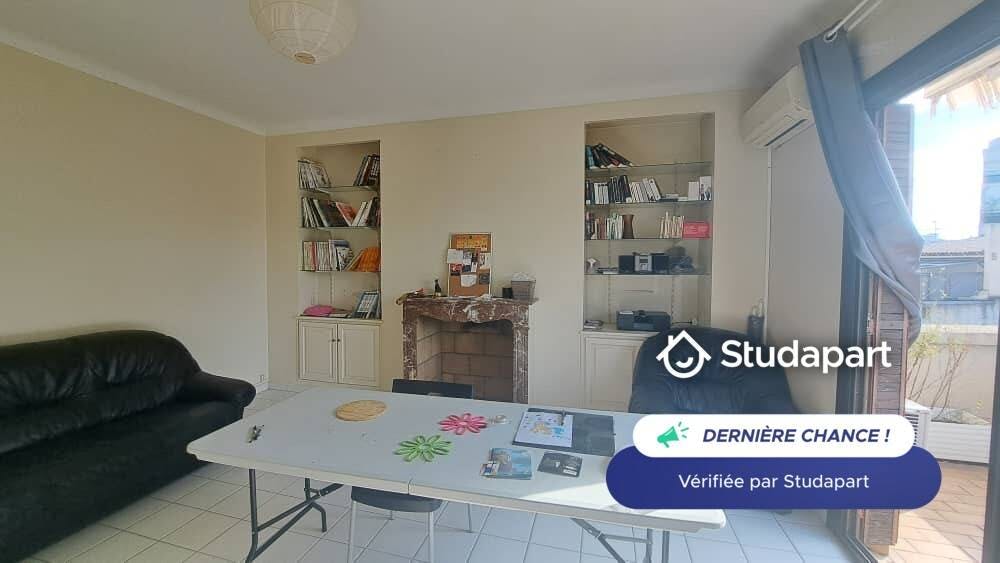 Wohnung zu mieten für 680 € pro Monat in Nîmes, Rue Raymond Marc