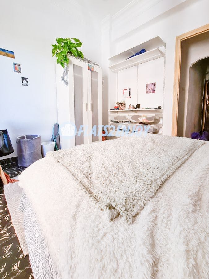 Carrer del Pintor Gisbert, Valencia preview