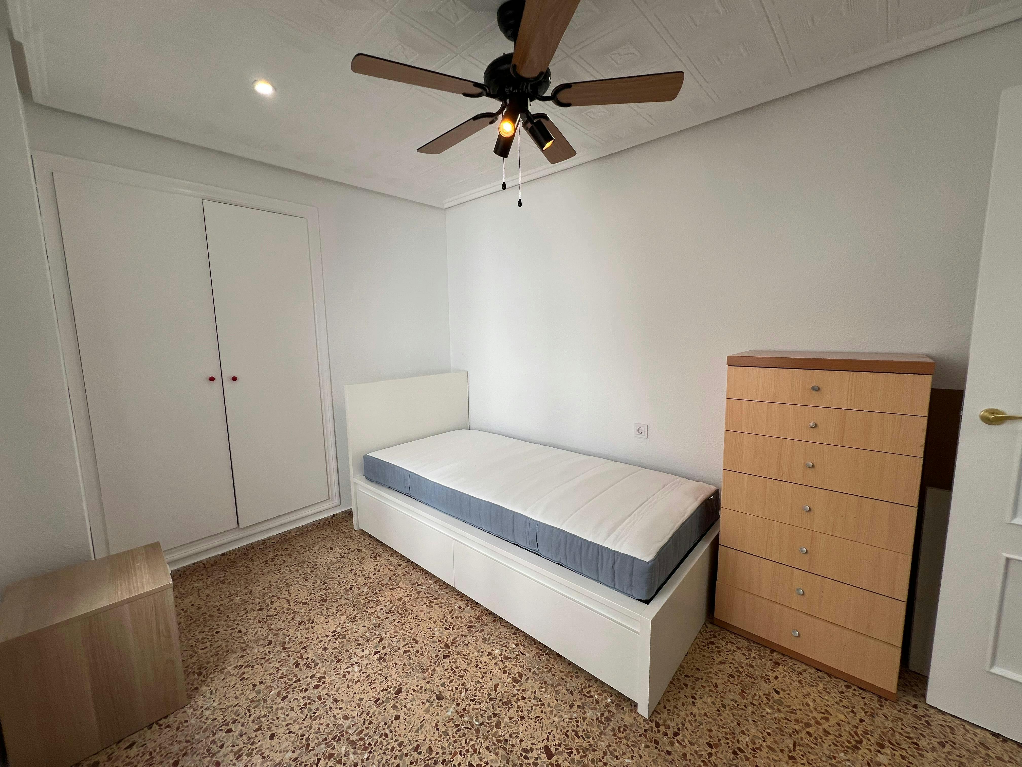 Apartment Valencia, 4 beds — photo 10