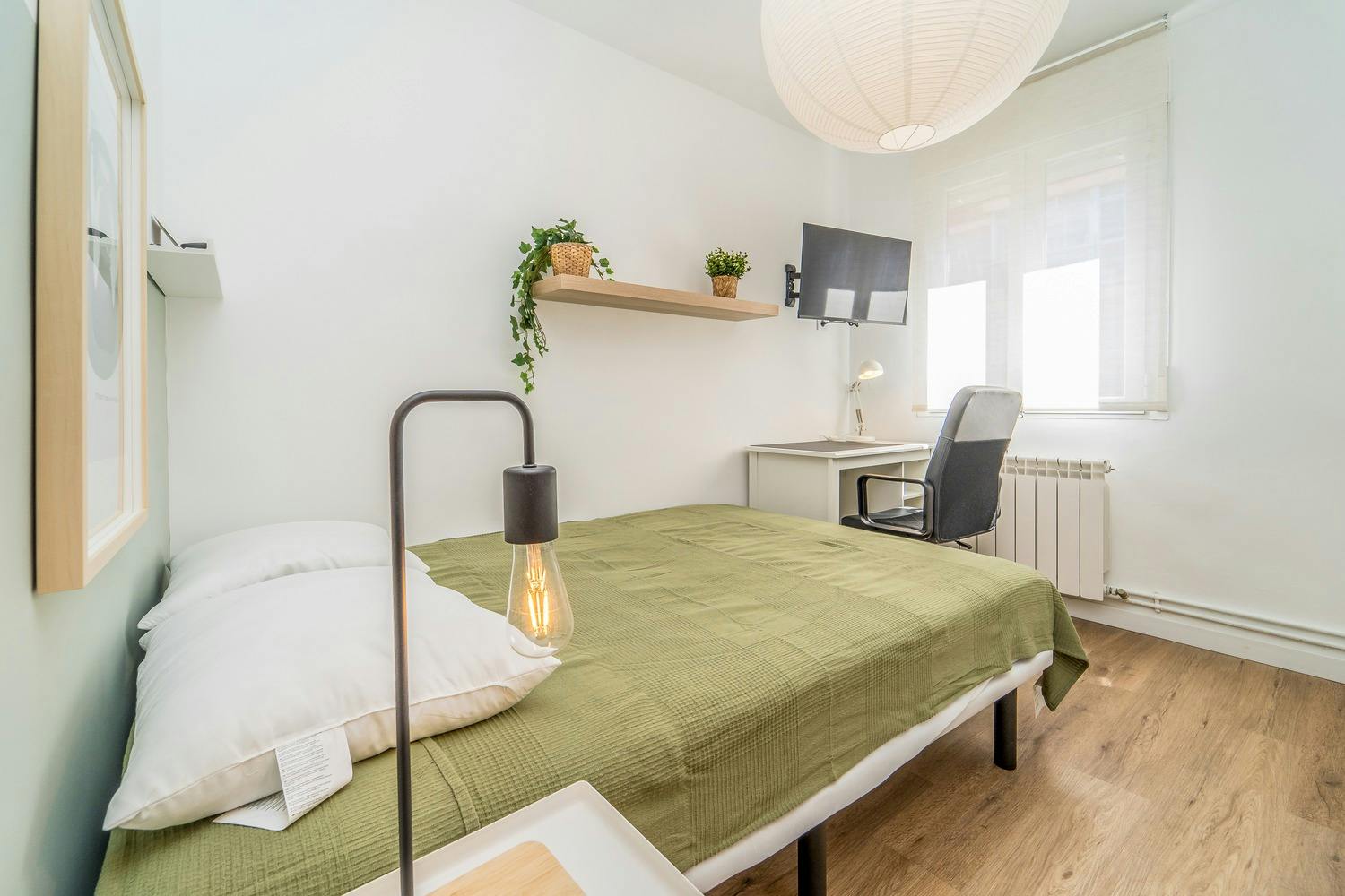 Privat rum att hyra för 325 € i månaden i Valladolid, Calle de Casasola