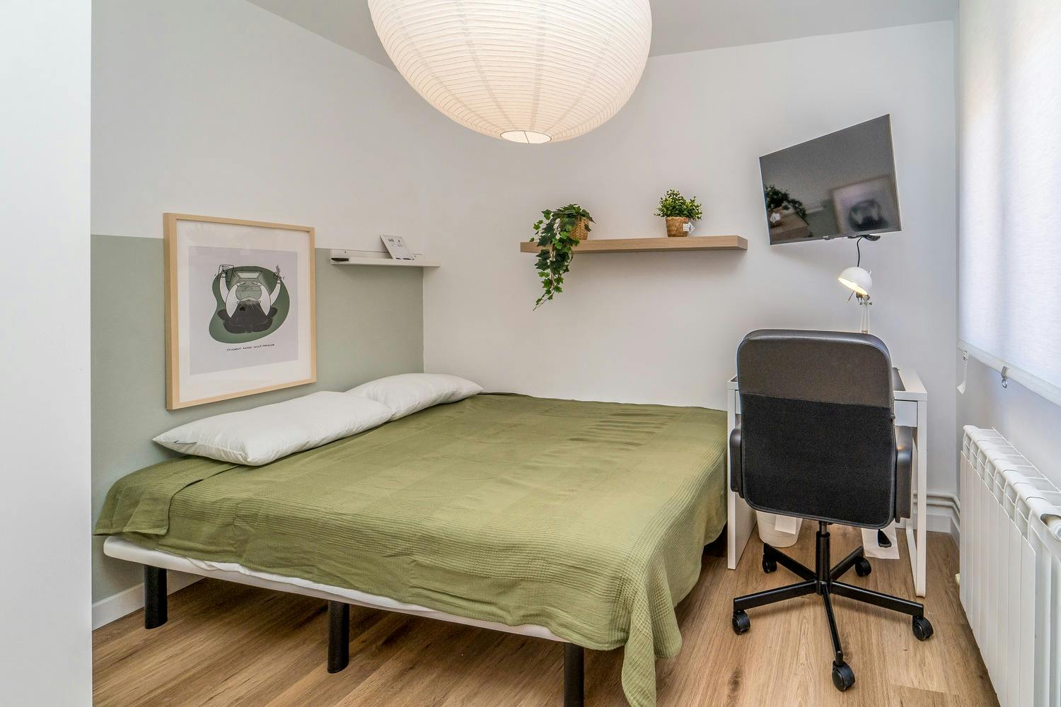 Chambre privée à louer pour 325 €/mois à Valladolid, Calle de Casasola