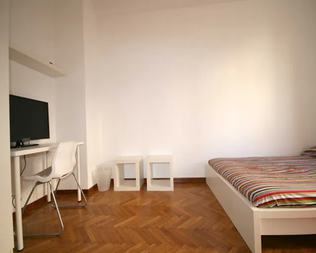 Private room in Via Lecco, Milan (1629889) room image 2