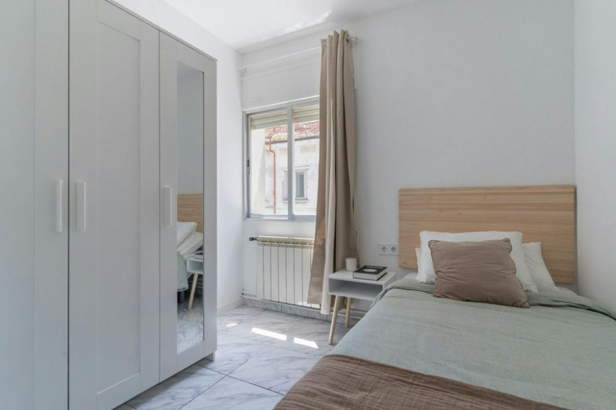 Avenida de San Luis, Madrid preview