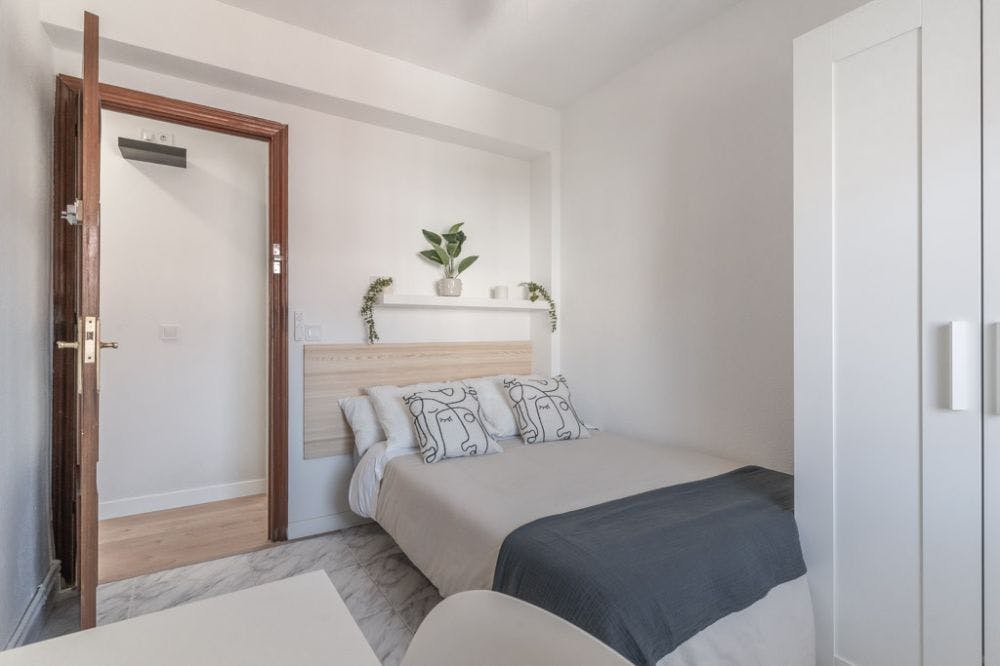 Privé kamer te huur voor € 590 per maand in Madrid, Avenida de San Luis