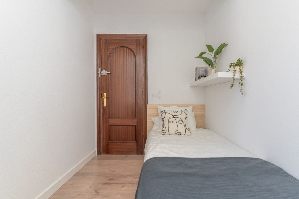 Privé kamer te huur voor € 550 per maand in Madrid, Avenida de San Luis
