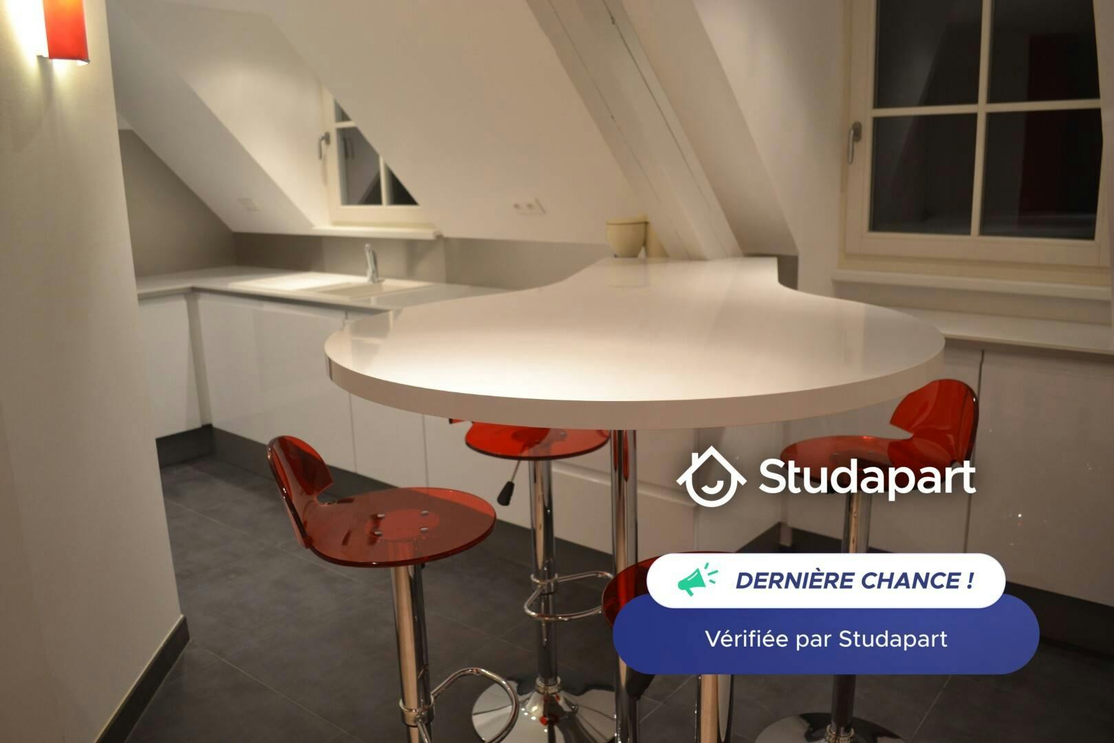 Apartment for rent for €1,400 per month in Strasbourg, Rue du Maroquin