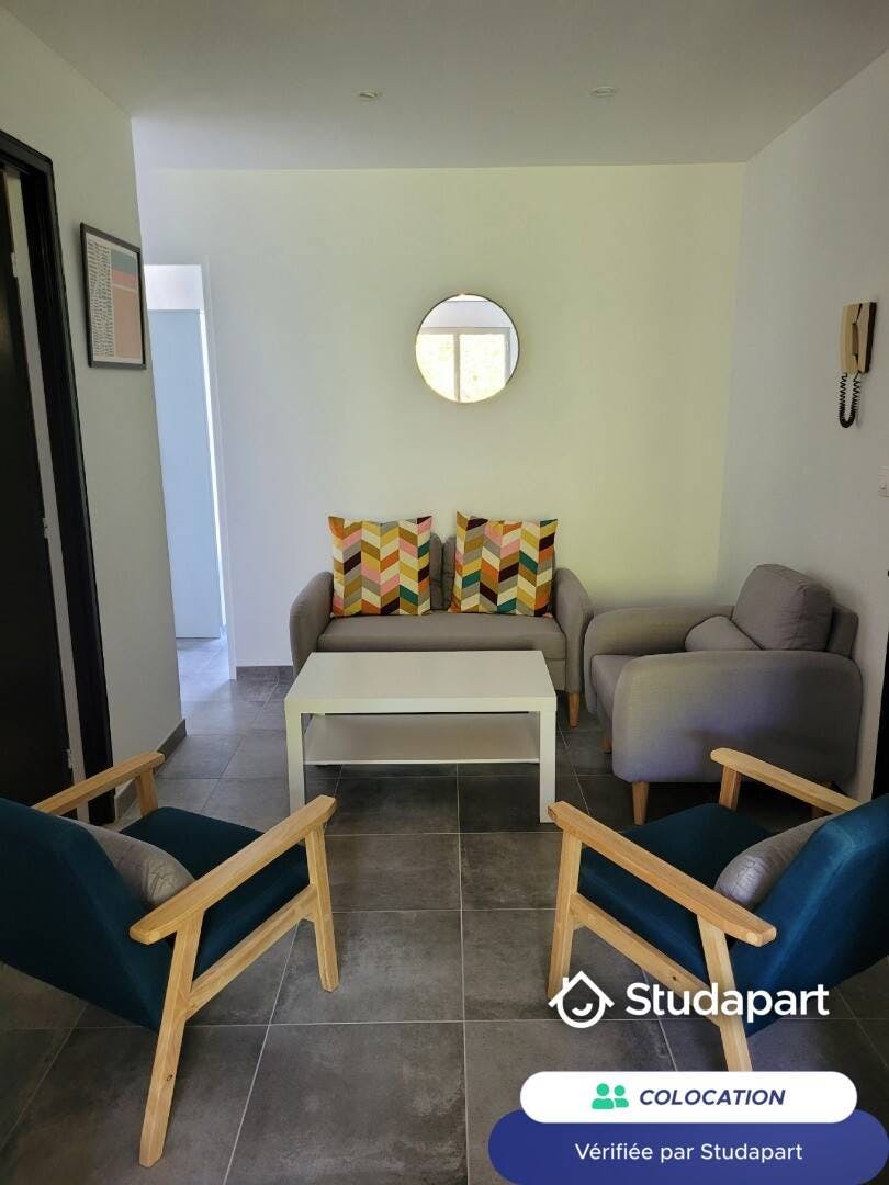 Private room for rent on Allée du Japon, Massy