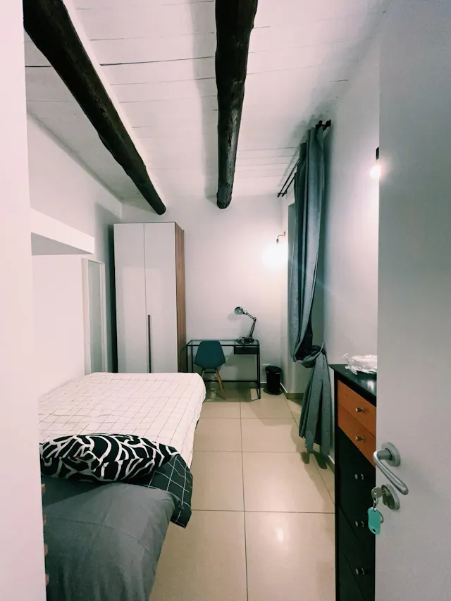 Private room in Piazza Cavour, Naples (1630250) room image 1