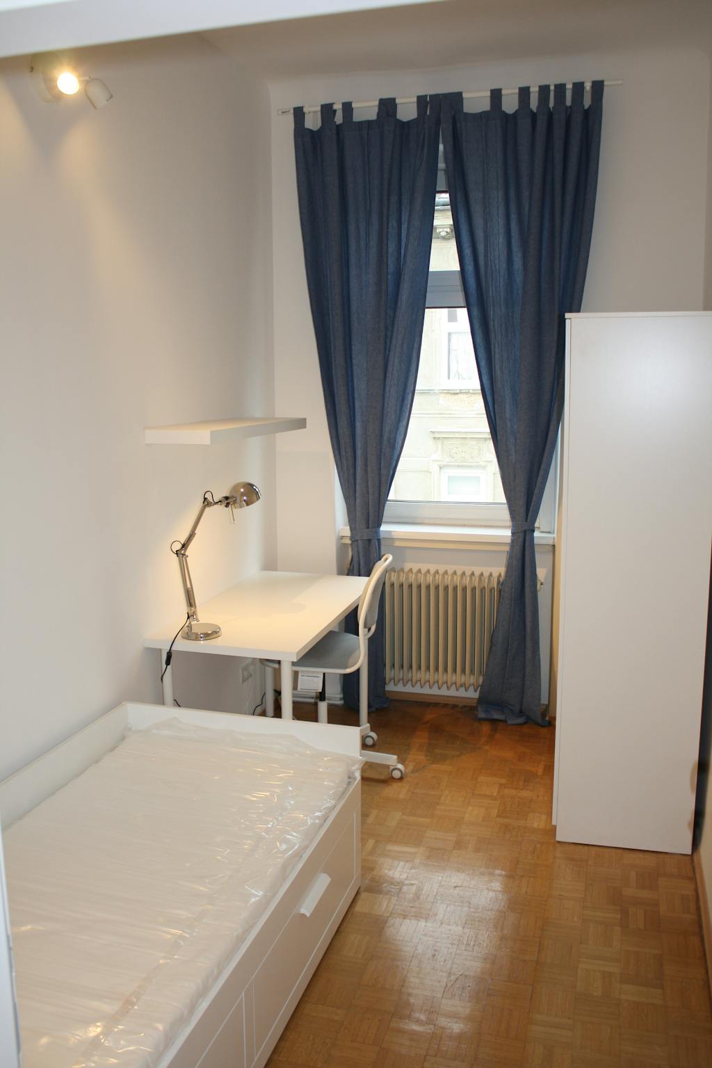 Knollgasse, Vienna preview