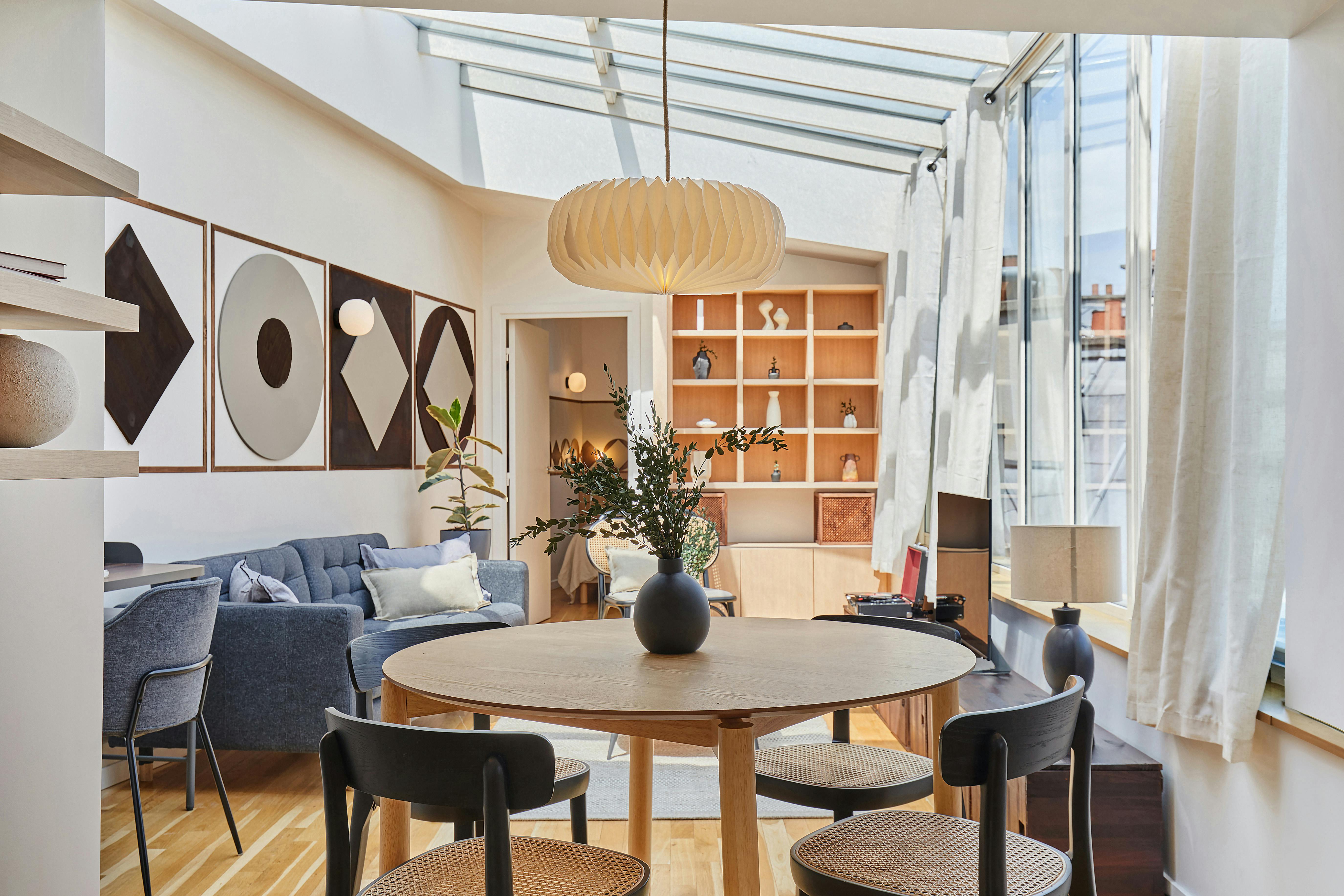 Rue de Ponthieu, Paris preview