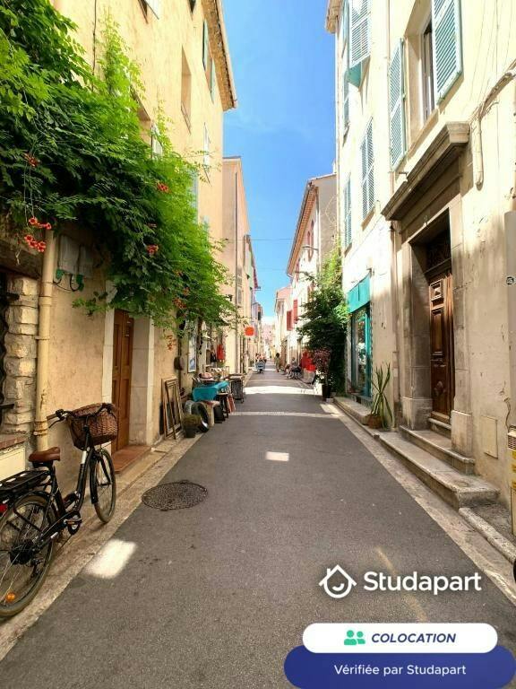 Pièce à Antibes