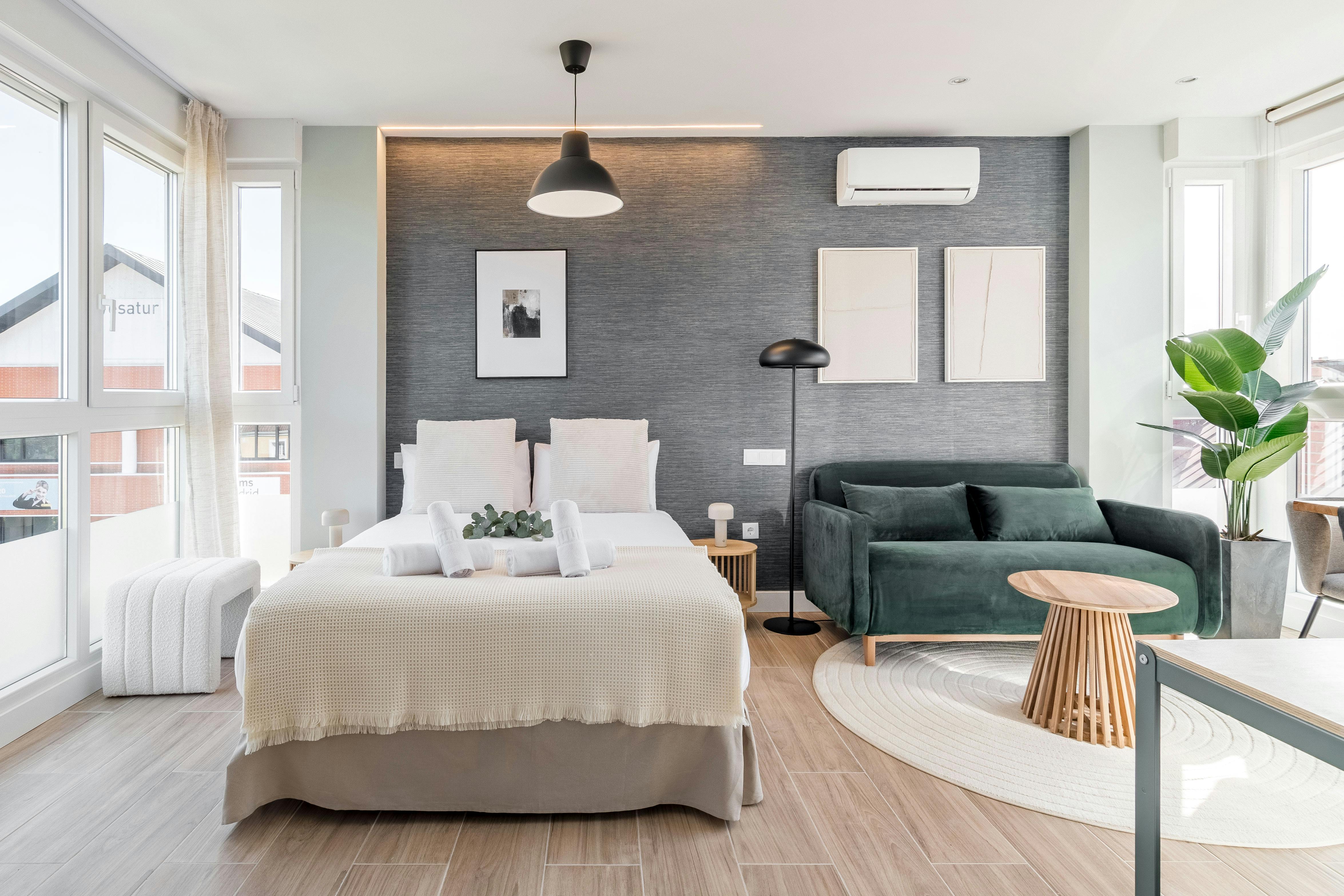 Studio for rent for €4,000 per month in Madrid, Calle de Asura