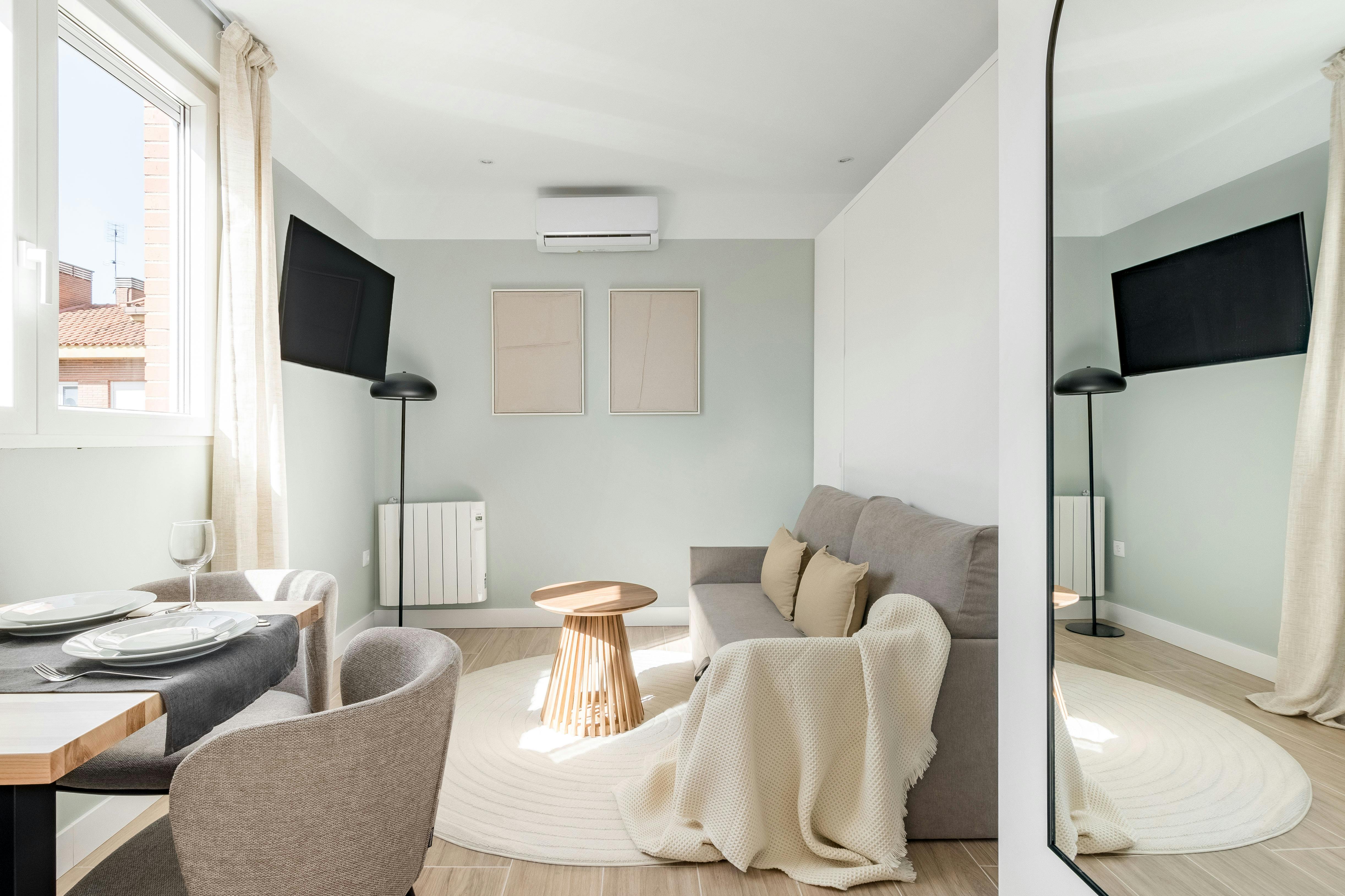 Studio for rent for €4,000 per month in Madrid, Calle de Asura