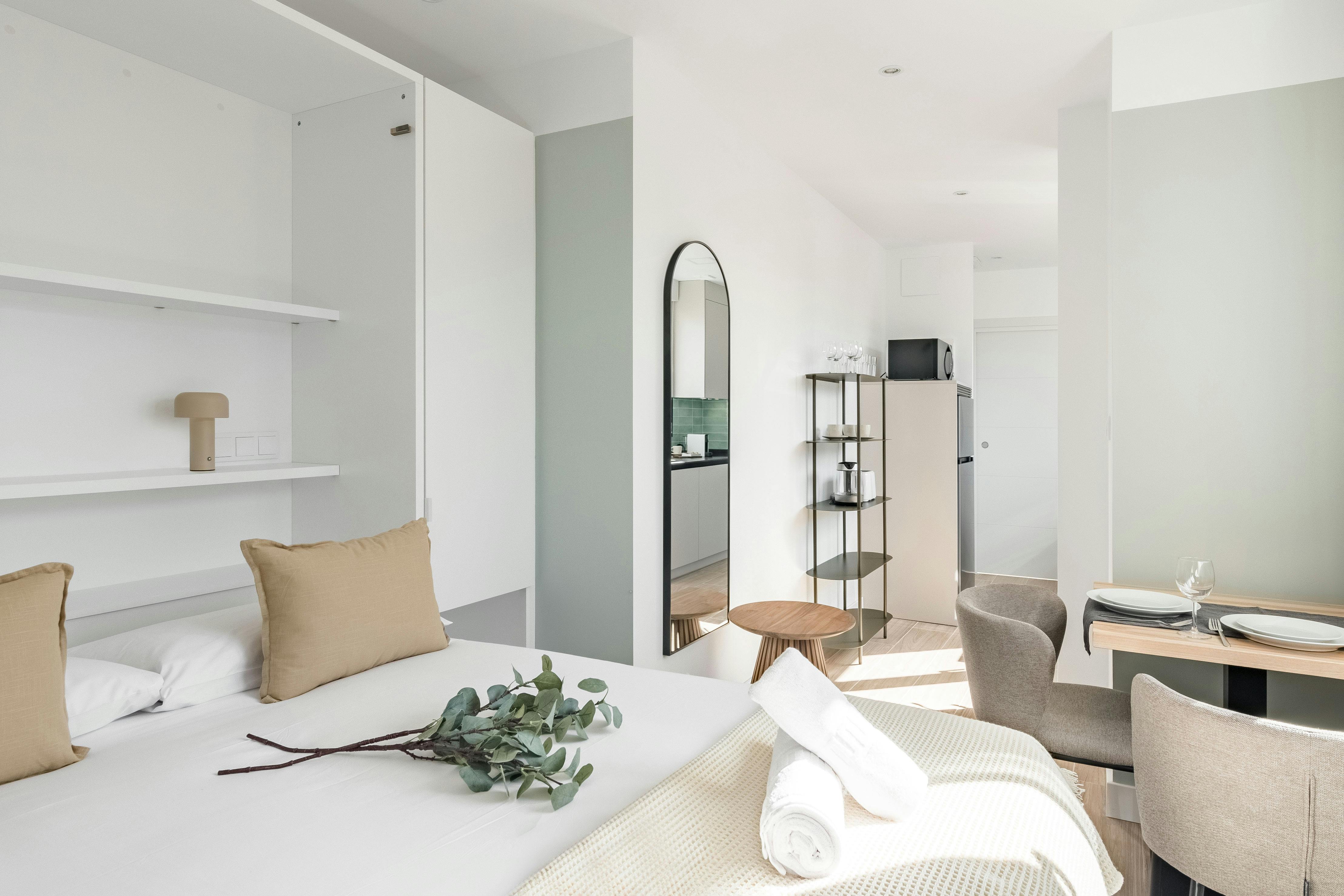 Studio for rent for €4,000 per month in Madrid, Calle de Asura