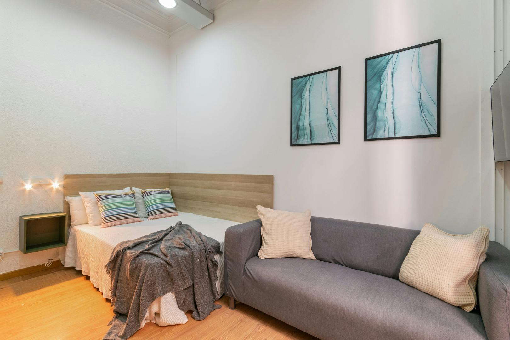 preview gallery tile