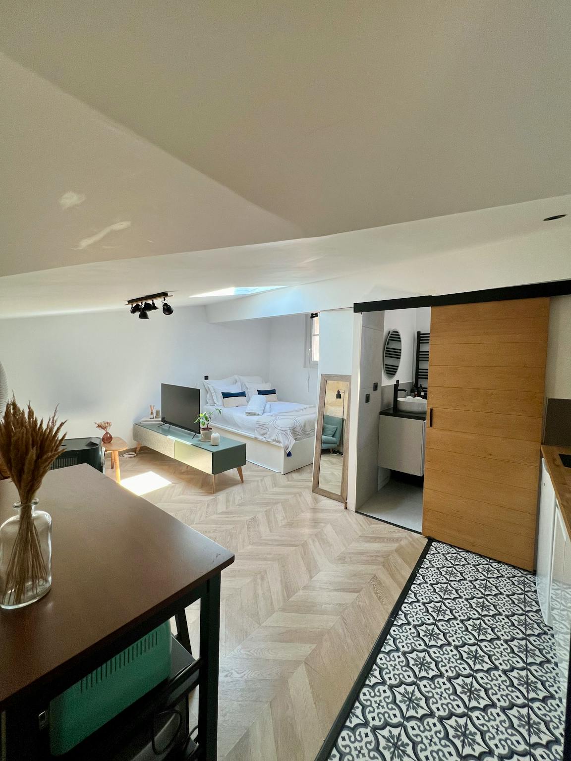 Rue Gensan, Bordeaux preview