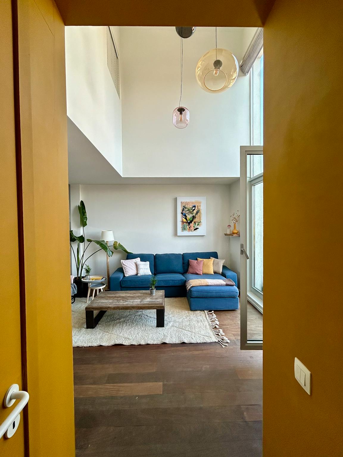 Avenue de Stalingrad, Brussels preview