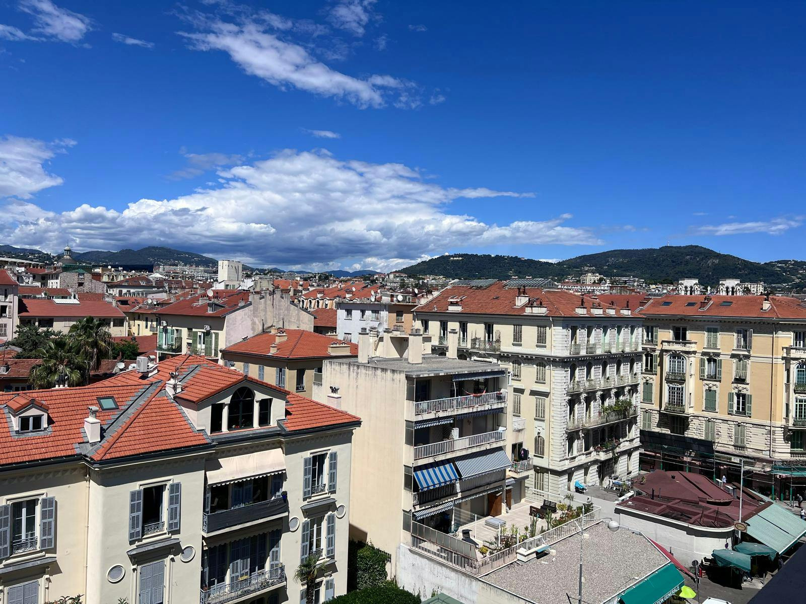 Wohnung zu mieten für 1.500 € pro Monat in Nice, Avenue Durante