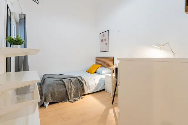 Private room in Carrer d'Honorat Juan, Valencia (1630519) room image 2