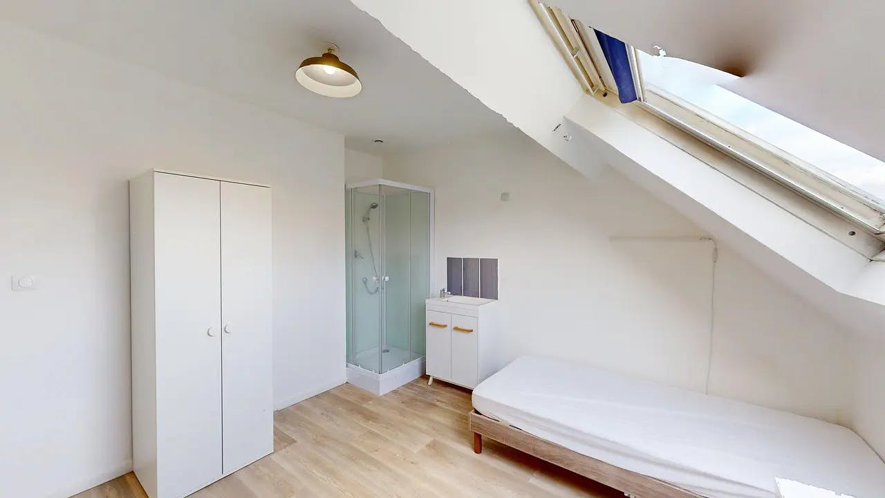 Отдельная комната сдается в аренду за 420 € в месяц в Tourcoing, Rue du Halot