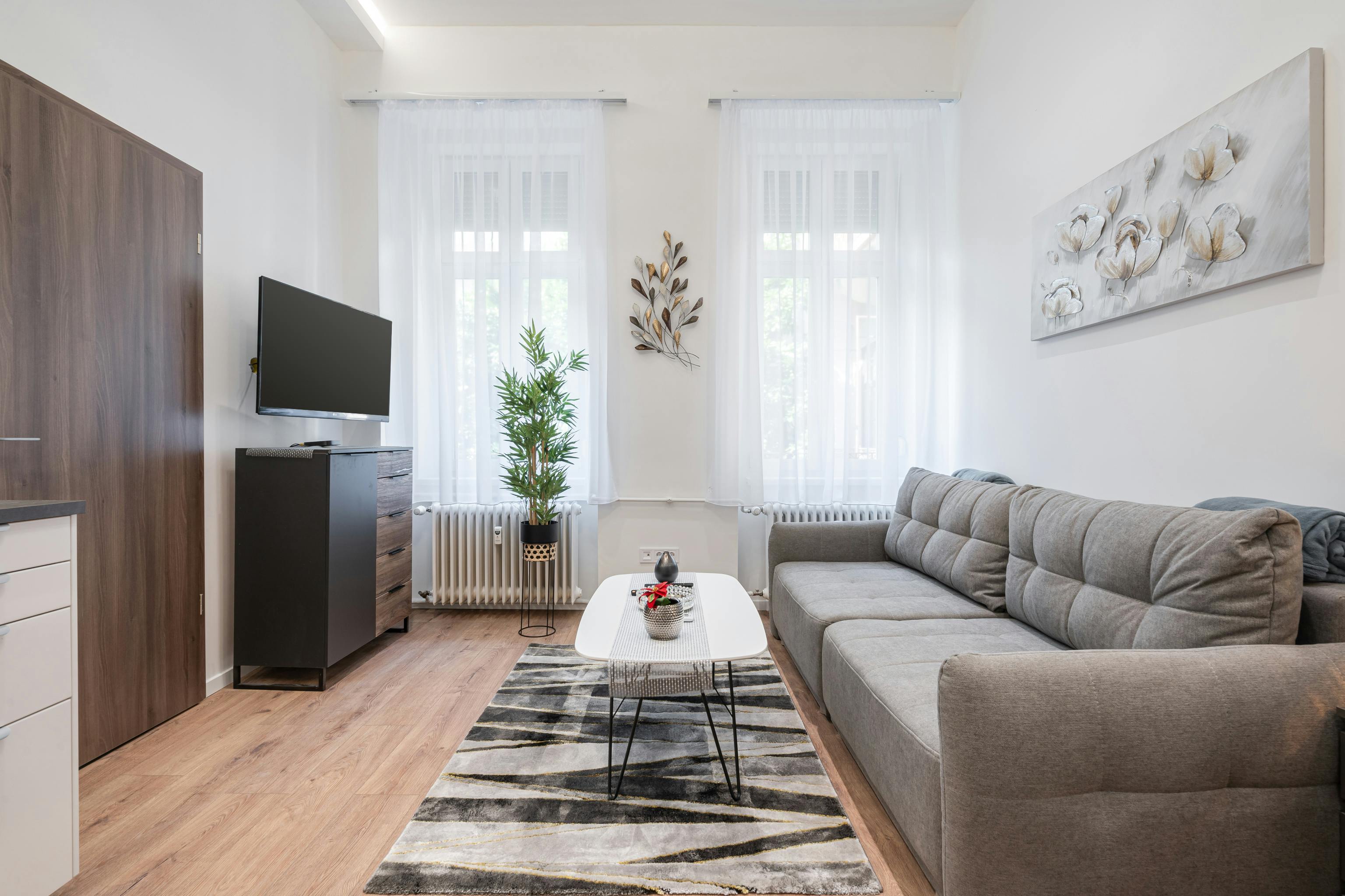 Dob utca, Budapest preview